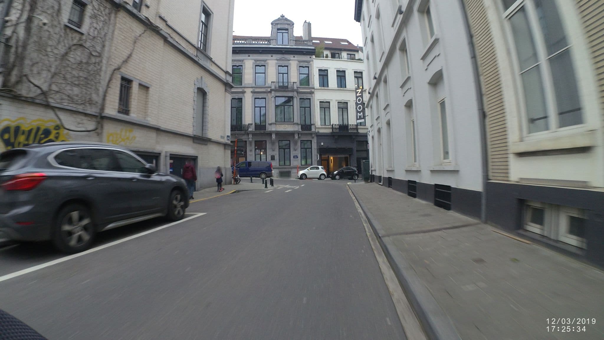 Street view near Concorde Hotel, Ixelles — © polyglot (CC BY-SA · Mapillary)