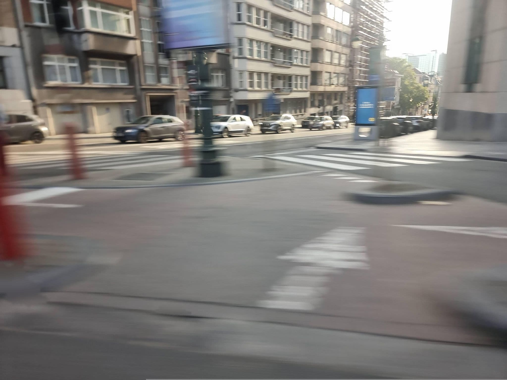 Street view near Belliard - 3112 - Brussels - HLD 37430, Etterbeek — © mapfool (CC BY-SA · Mapillary)