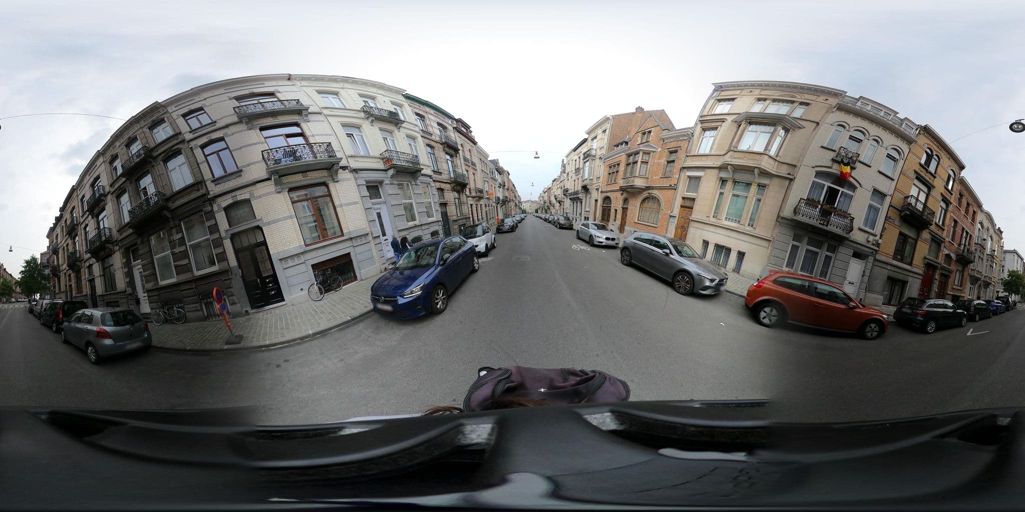 Street view near European Vintage Apartment, Etterbeek — © RaphaelPasLoin (CC BY-SA · Mapillary)