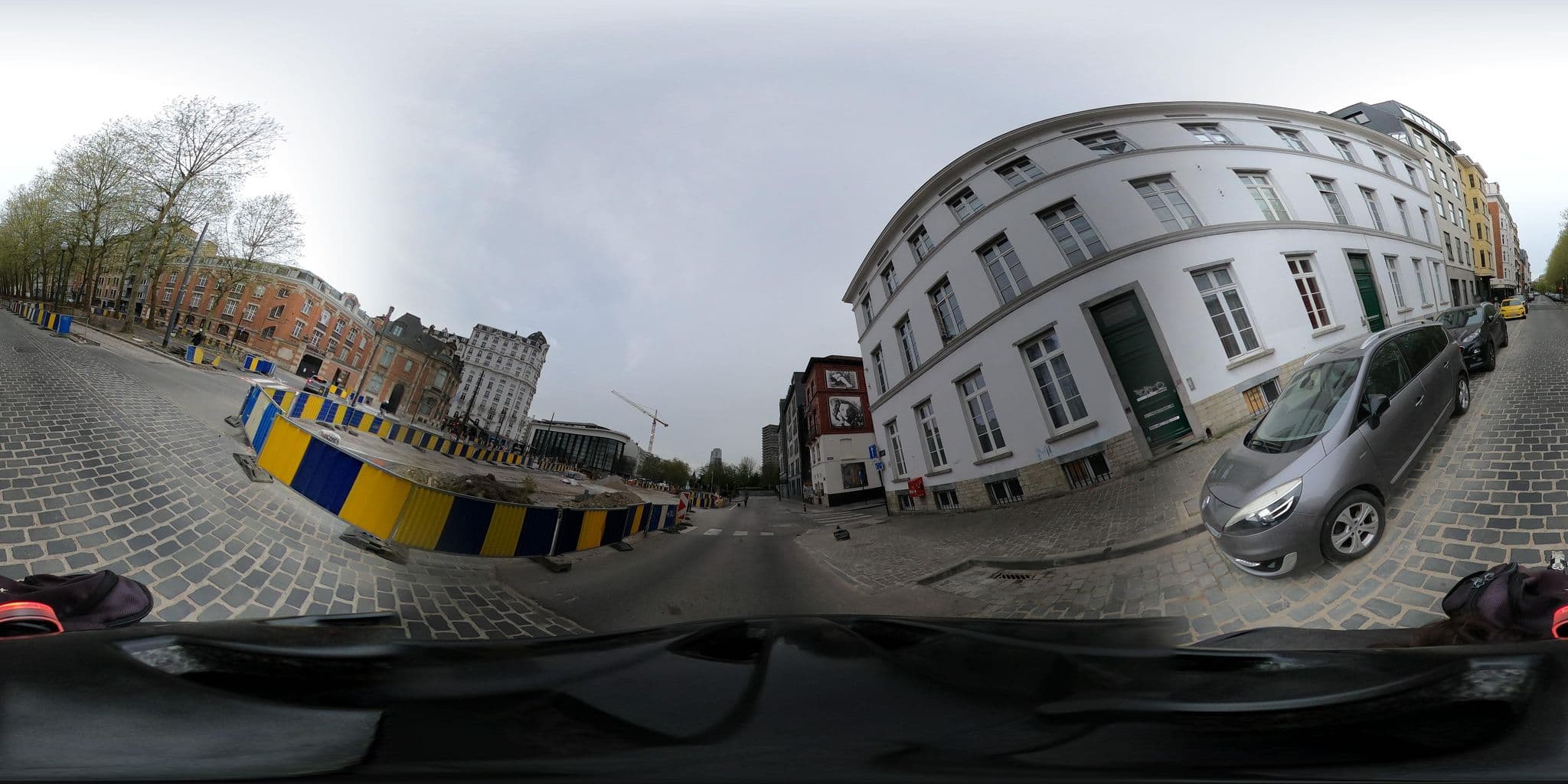 Street view near 5th Avenue, Brussels — © RaphaelPasLoin (CC BY-SA · Mapillary)