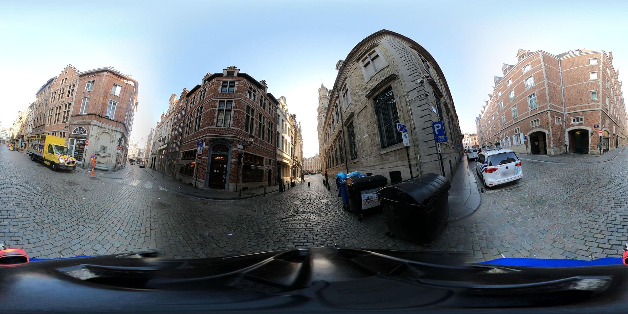Street view near Hotel Amigo, a Rocco Forte Hotel, Brussels — © RaphaelPasLoin (CC BY-SA · Mapillary)