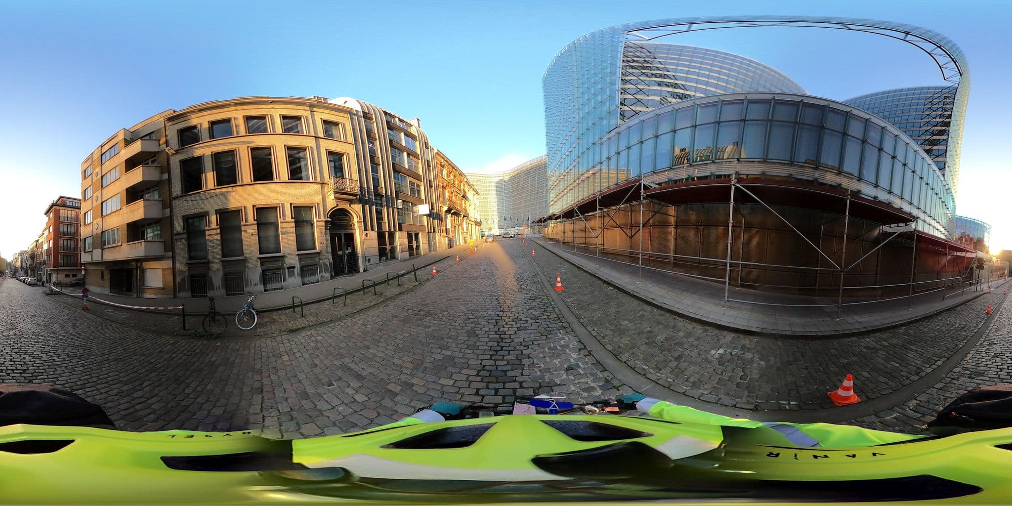 Street view near European Inter Companies Consultant, Saint-Josse-ten-Noode — © Stefdegreef (CC BY-SA · Mapillary)