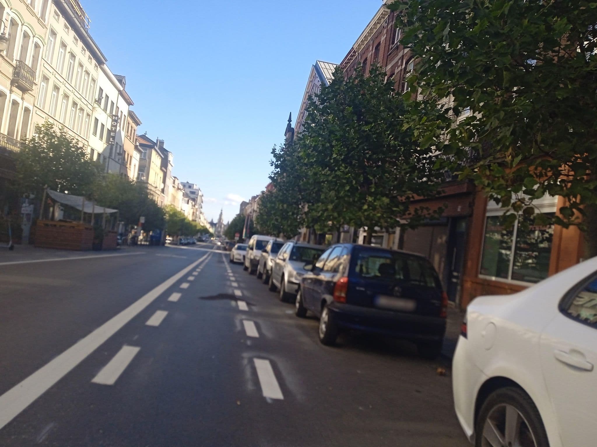 Street view near Albert Hotel Brussels, Saint-Josse-ten-Noode — © RaphaelPasLoin (CC BY-SA · Mapillary)
