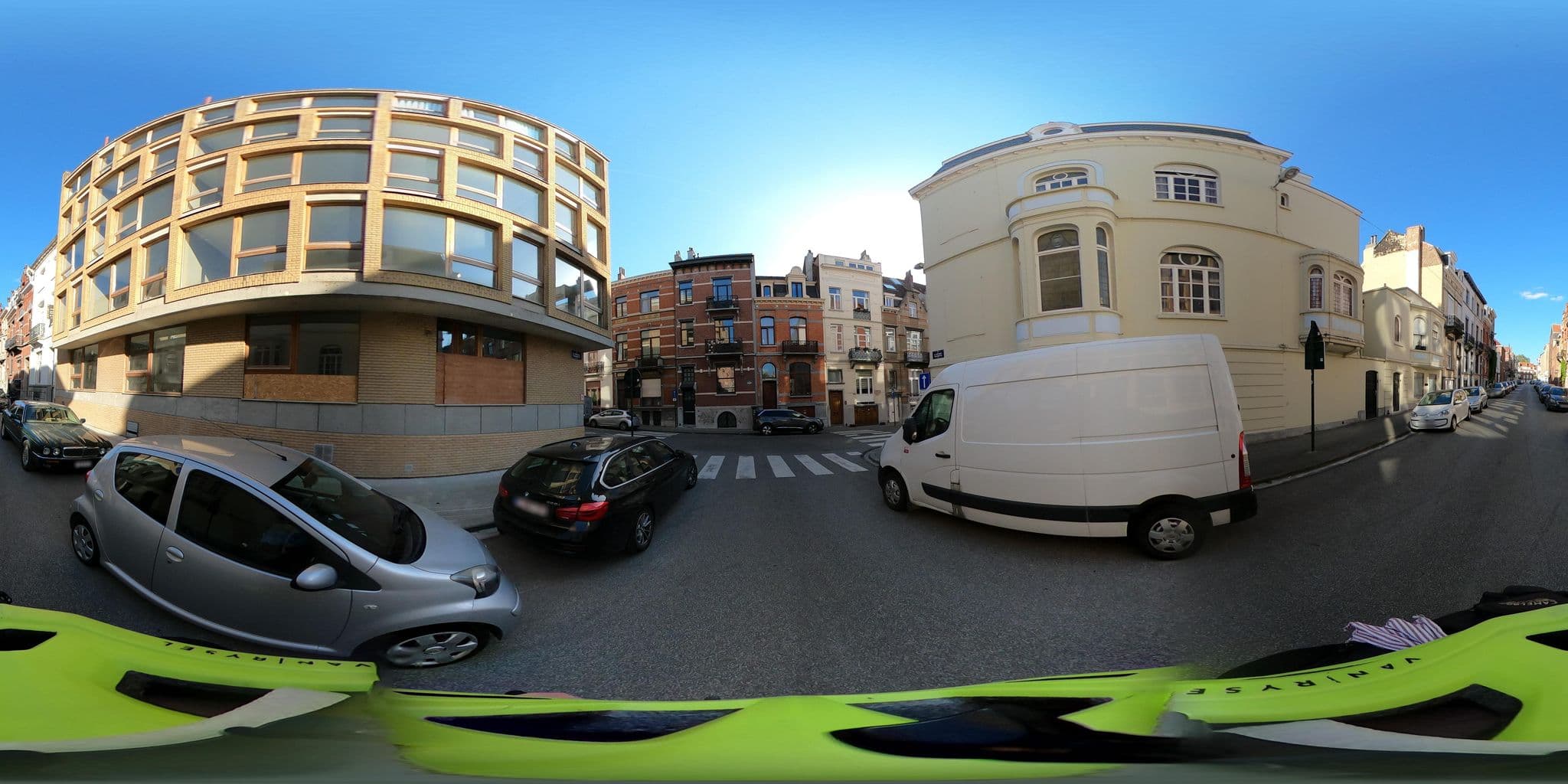 Street view near Chelton Hotel Brussels, Etterbeek — © Stefdegreef (CC BY-SA · Mapillary)