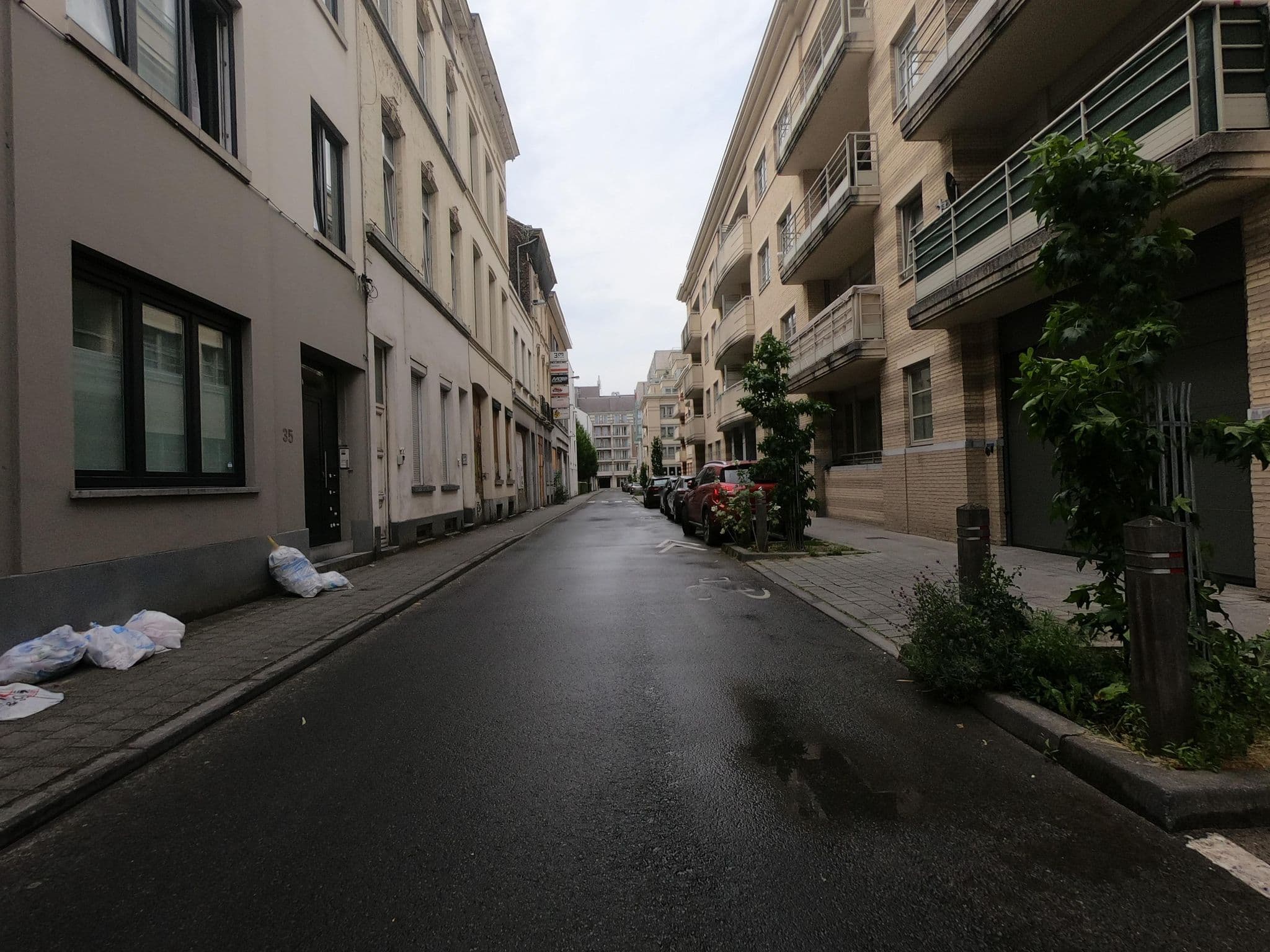 Street view near Brussels Apartments Hospitality, Ixelles — © thierry1030 (CC BY-SA · Mapillary)