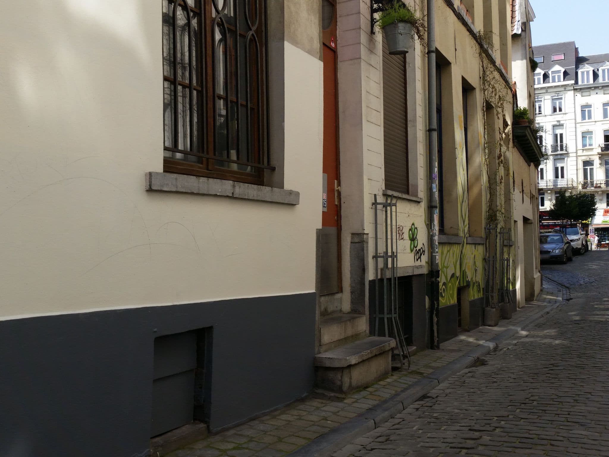 Street view near Manneken 2, Brussels — © filipc (CC BY-SA · Mapillary)