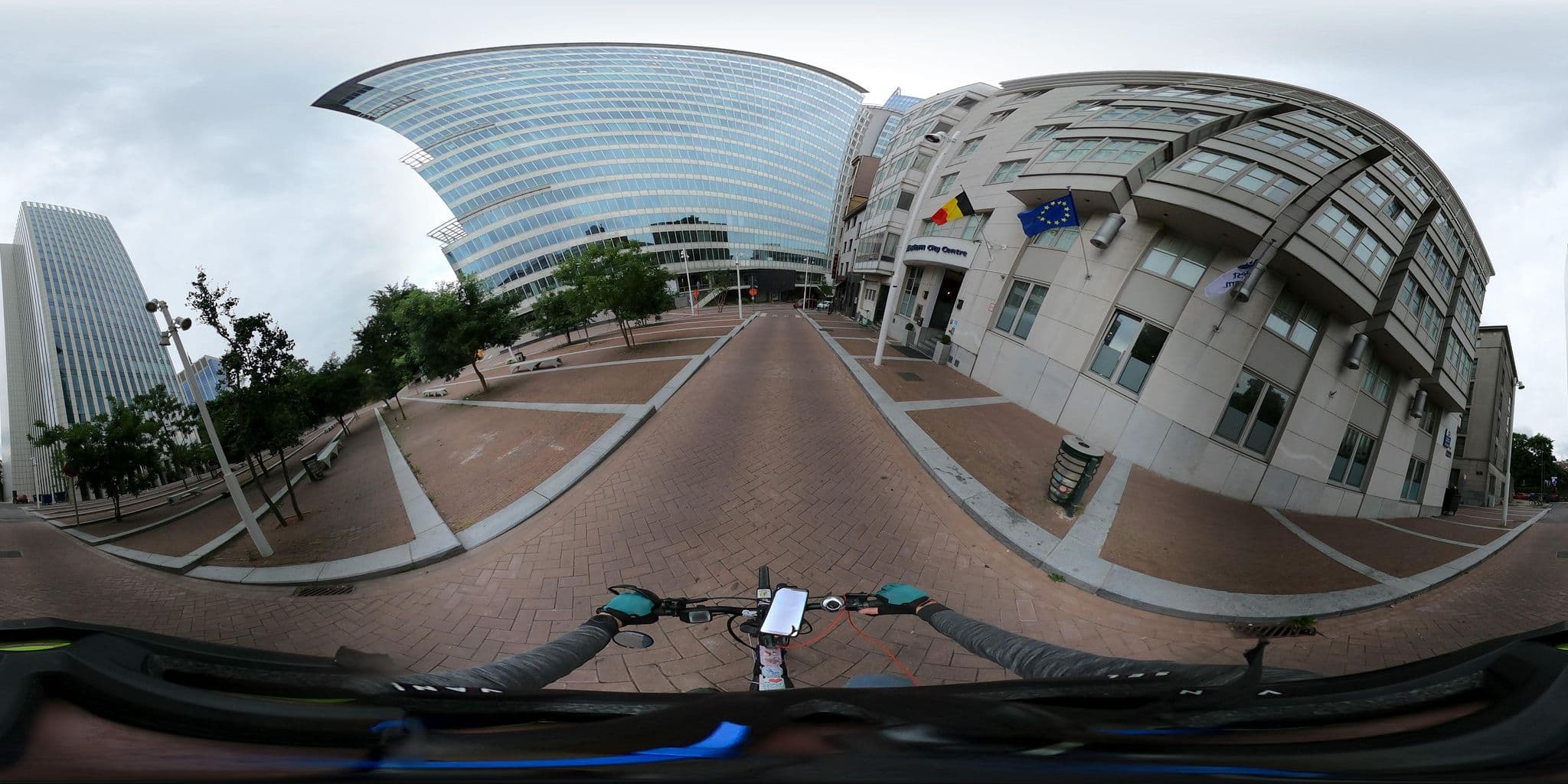 Street view near Data Centre SA, Saint-Josse-ten-Noode — © Stefdegreef (CC BY-SA · Mapillary)