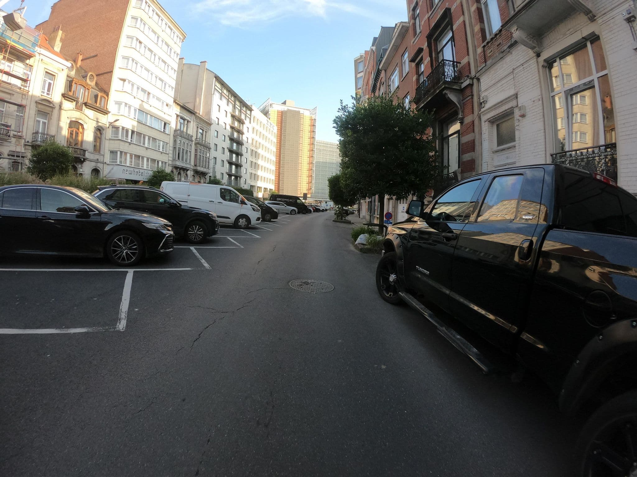 Street view near New Hôtel Charlemagne Sa, Saint-Josse-ten-Noode — © thierry1030 (CC BY-SA · Mapillary)