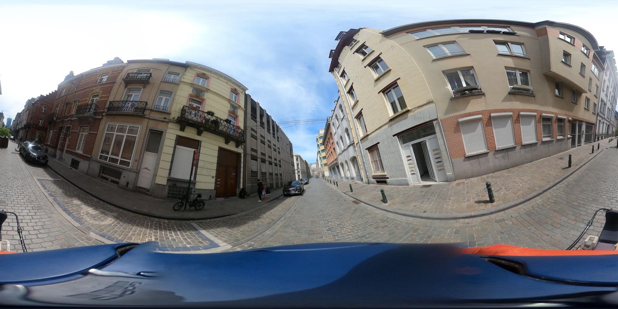 Street view near Brussels at Heart, Brussels — © thierry1030 (CC BY-SA · Mapillary)
