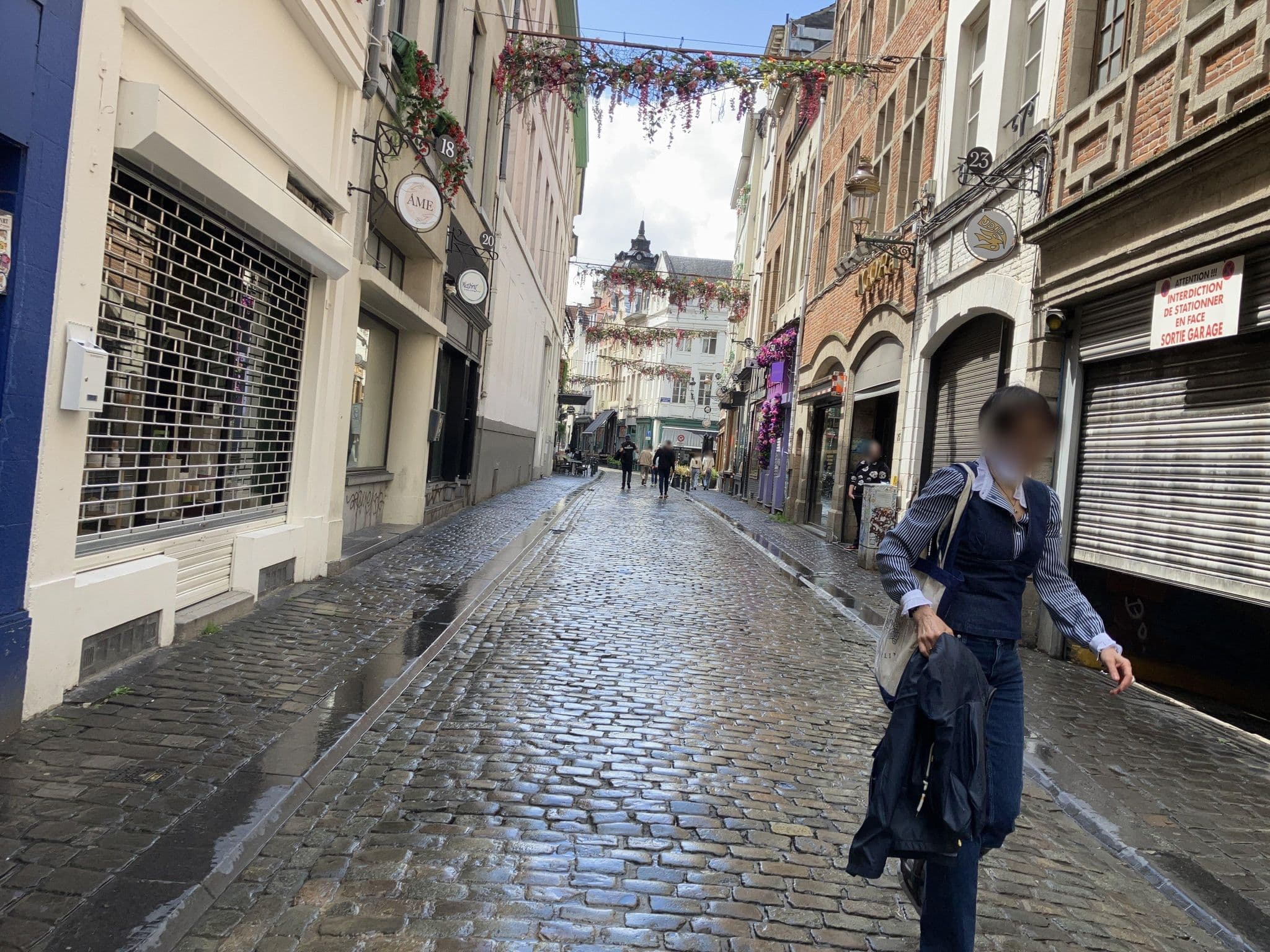 Street view near Le Dome, Brussels — © southglos (CC BY-SA · Mapillary)