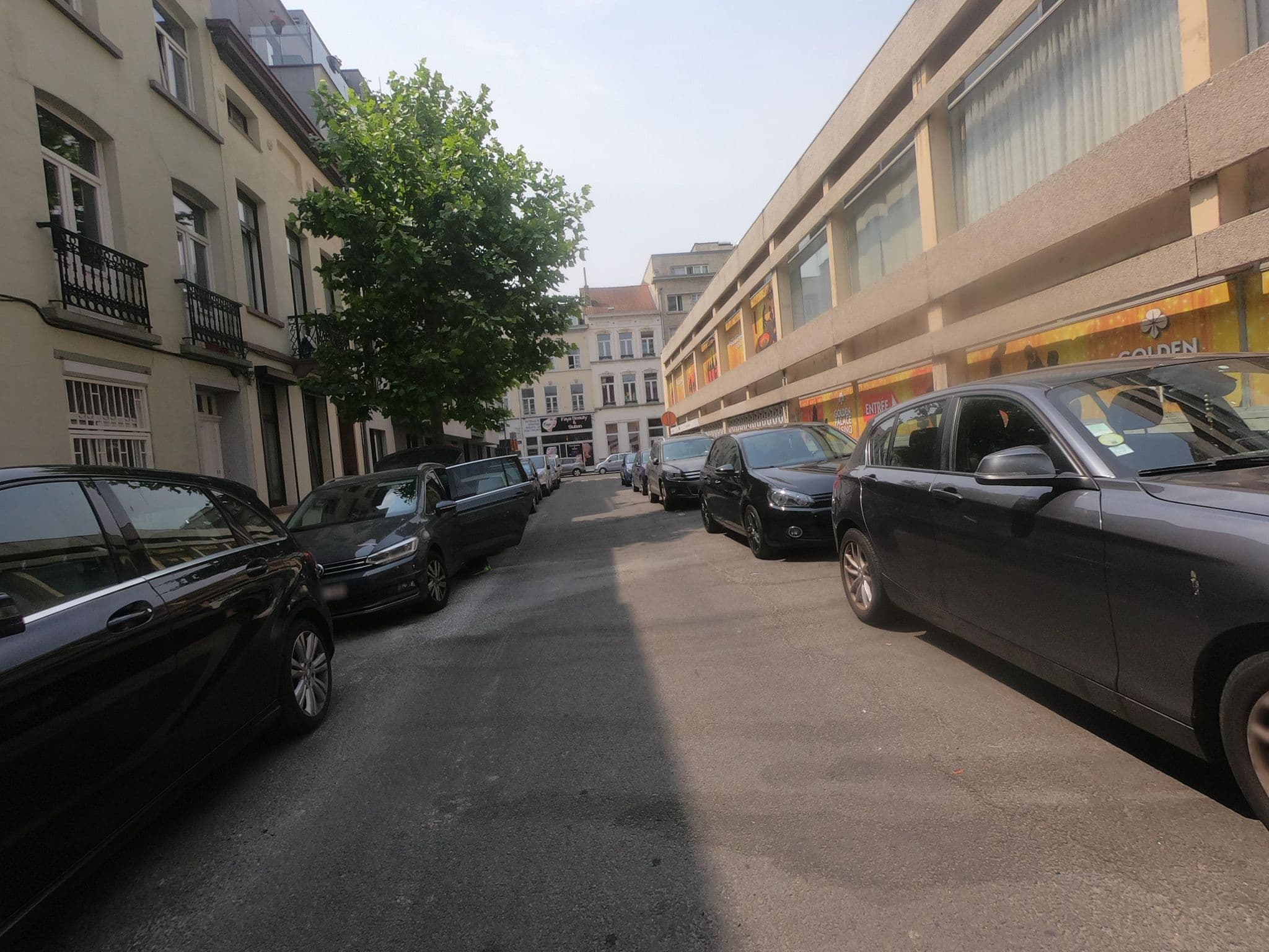 Street view near hotel termál v beneluxu, Saint-Josse-ten-Noode — © thierry1030 (CC BY-SA · Mapillary)