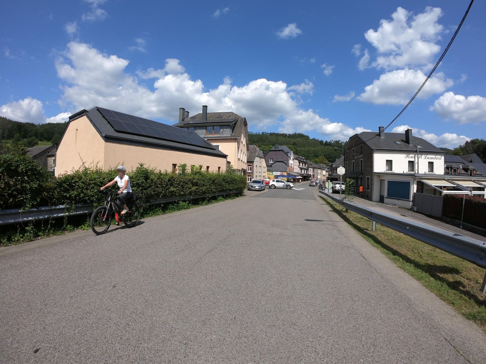 Street view near Vakantiehuis Le charme de Vresse, Bièvre — © joostjakob (CC BY-SA · Mapillary)