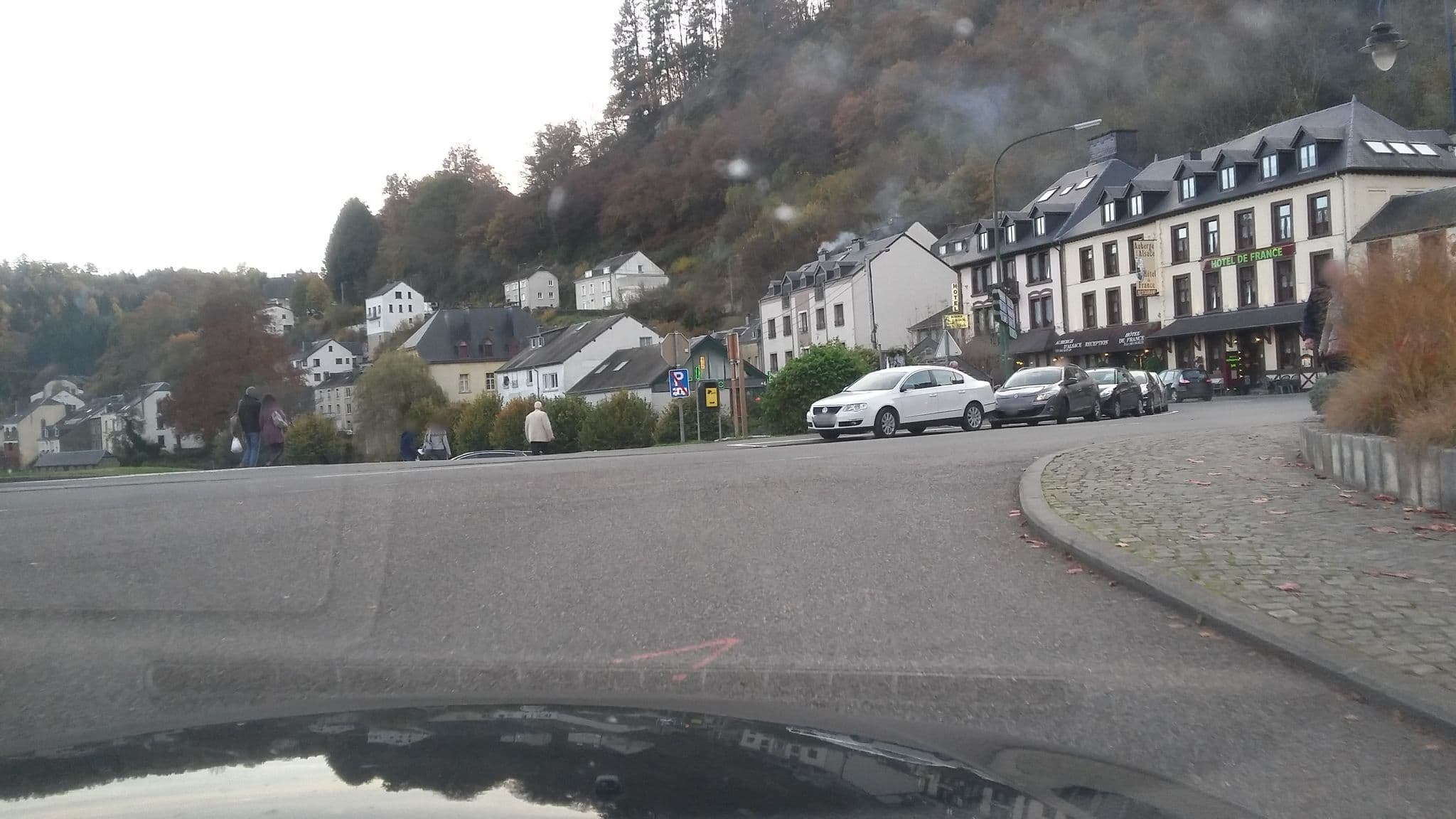 Street view near Hotel La Porte de France, Bouillon — © foxandpotatoes (CC BY-SA · Mapillary)