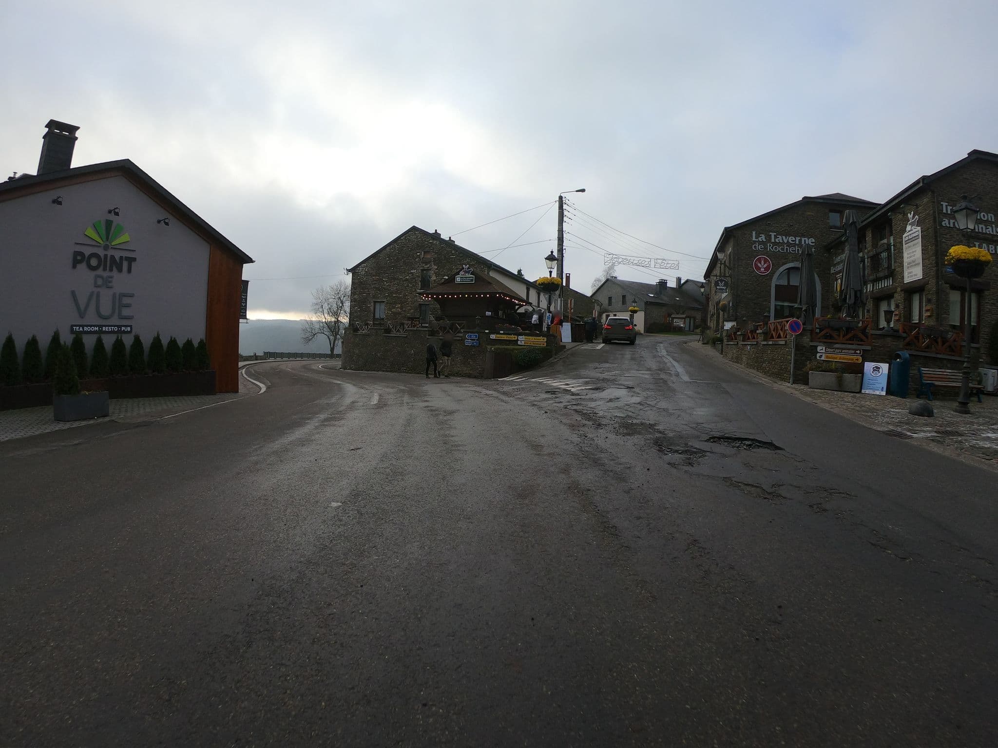 Street view near La Chèvrerie, Bouillon — © joostjakob (CC BY-SA · Mapillary)