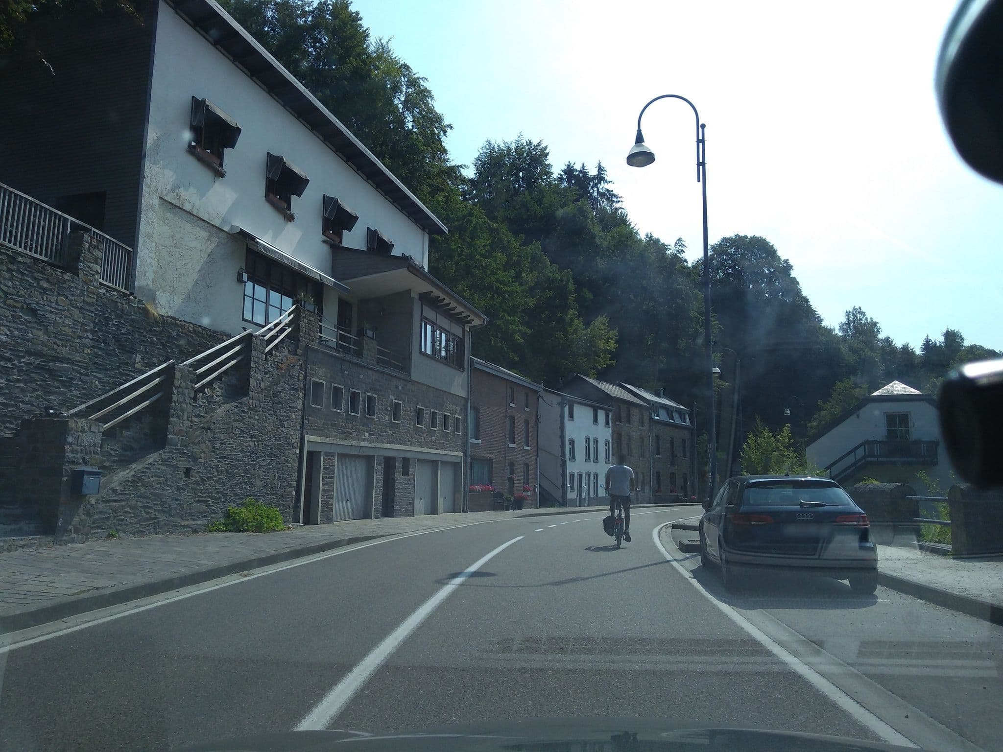 Street view near Hotel Le Hérou, La Roche-en-Ardenne — © clemdoc (CC BY-SA · Mapillary)