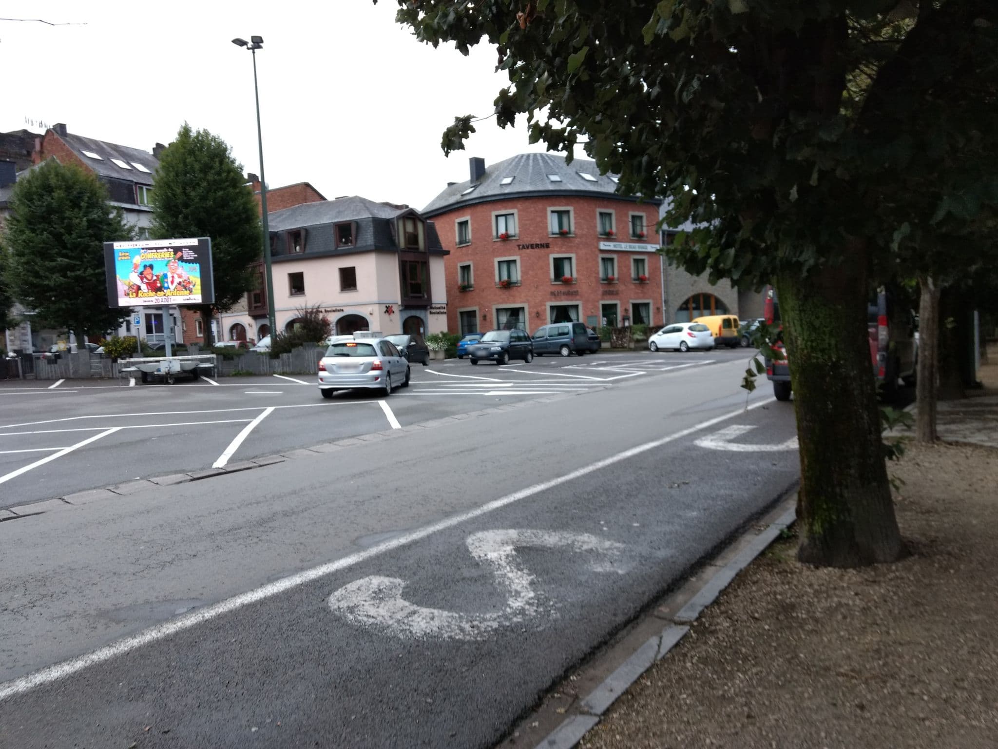 Street view near Hôtel Beau Rivage, La Roche-en-Ardenne — © polyglot (CC BY-SA · Mapillary)