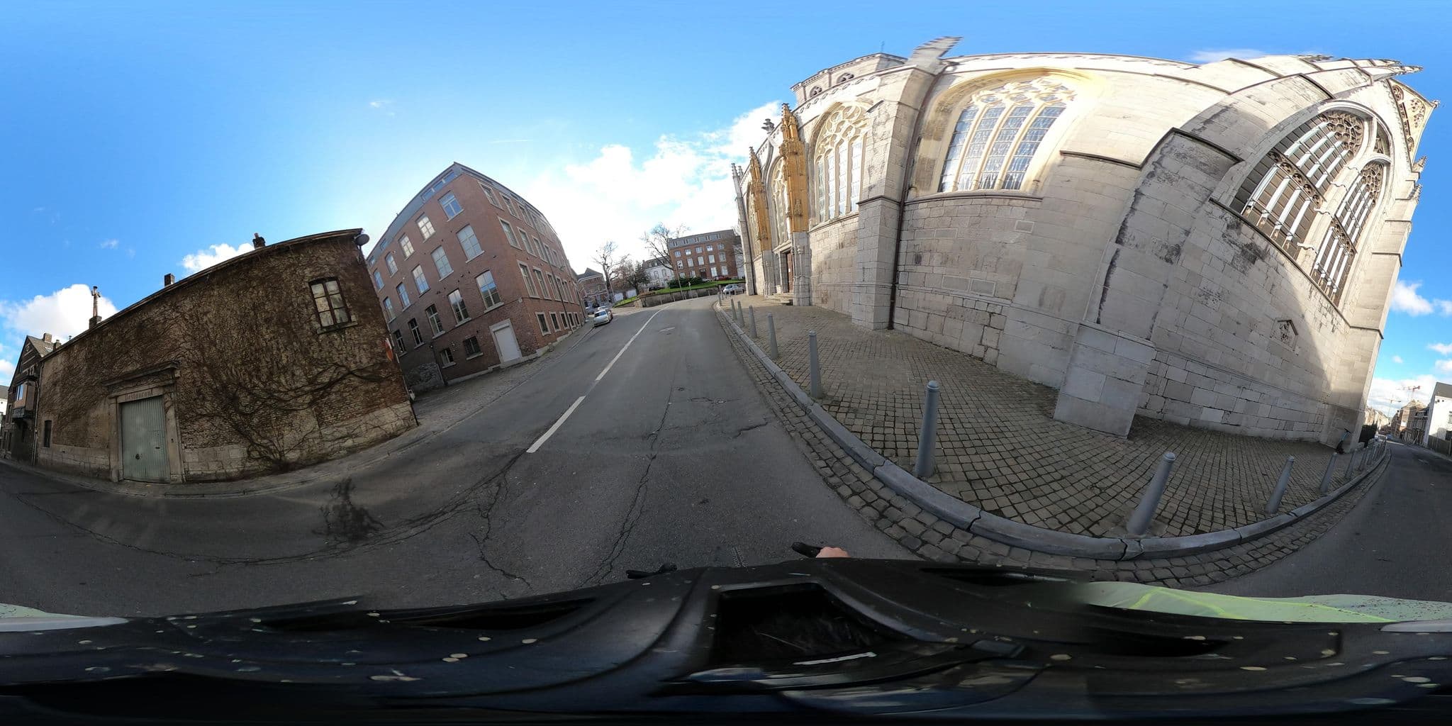 Street view near Bona Plaza *****, Liège — © ledantec (CC BY-SA · Mapillary)