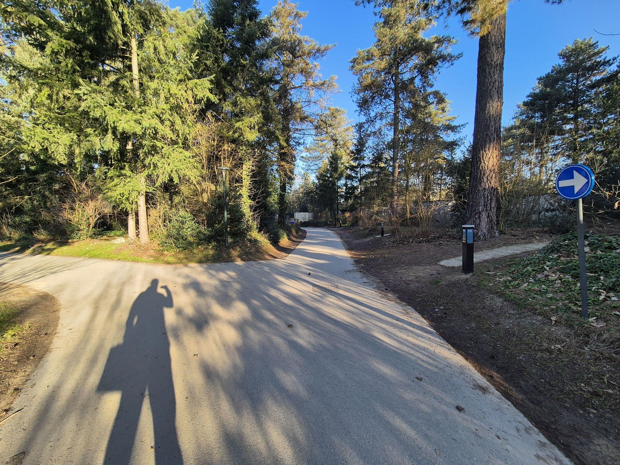 Street view near cottage 324, Ellikom — © dentonny (CC BY-SA · Mapillary)