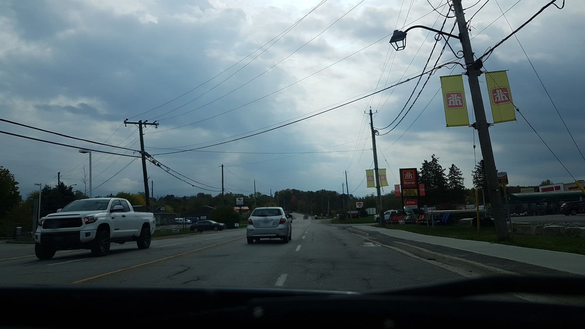 Street view near Road 121 Motel, Fenelon Falls — © elgaard (CC BY-SA · Mapillary)
