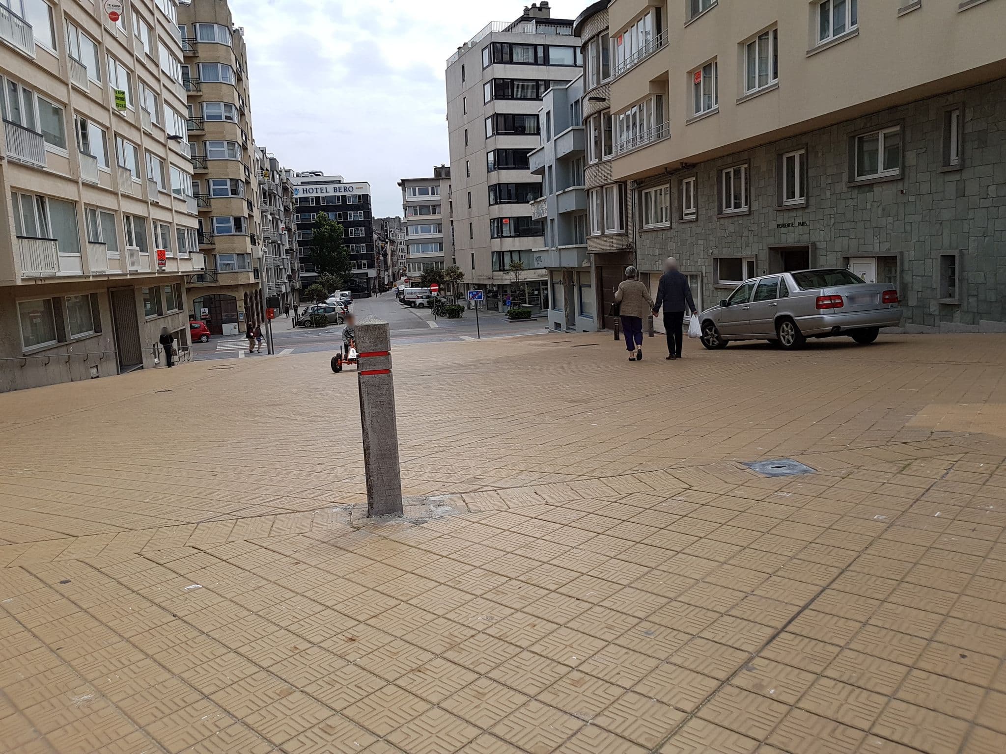 Street view near Residentie Paris, Ostend — © filipc (CC BY-SA · Mapillary)