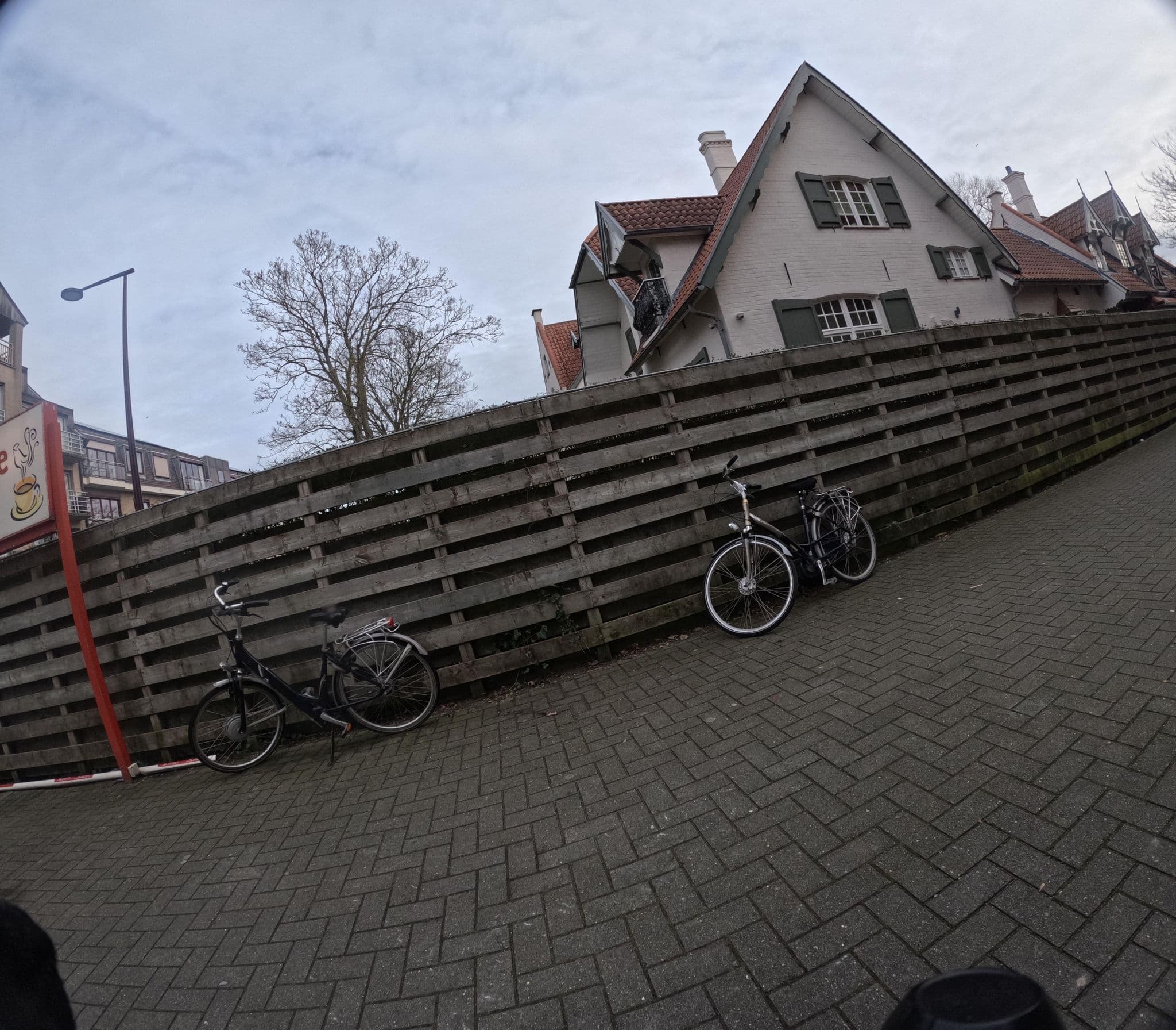 Street view near Villa Beatrice B&B, De Haan — © filipc (CC BY-SA · Mapillary)