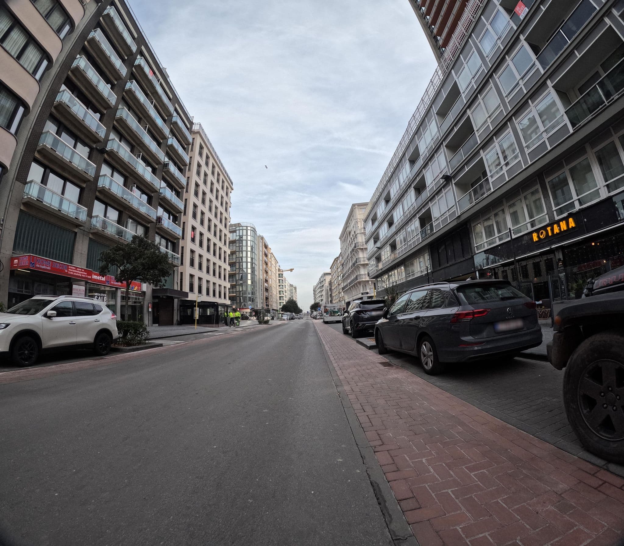 Street view near Lux Oostende, Ostend — © filipc (CC BY-SA · Mapillary)