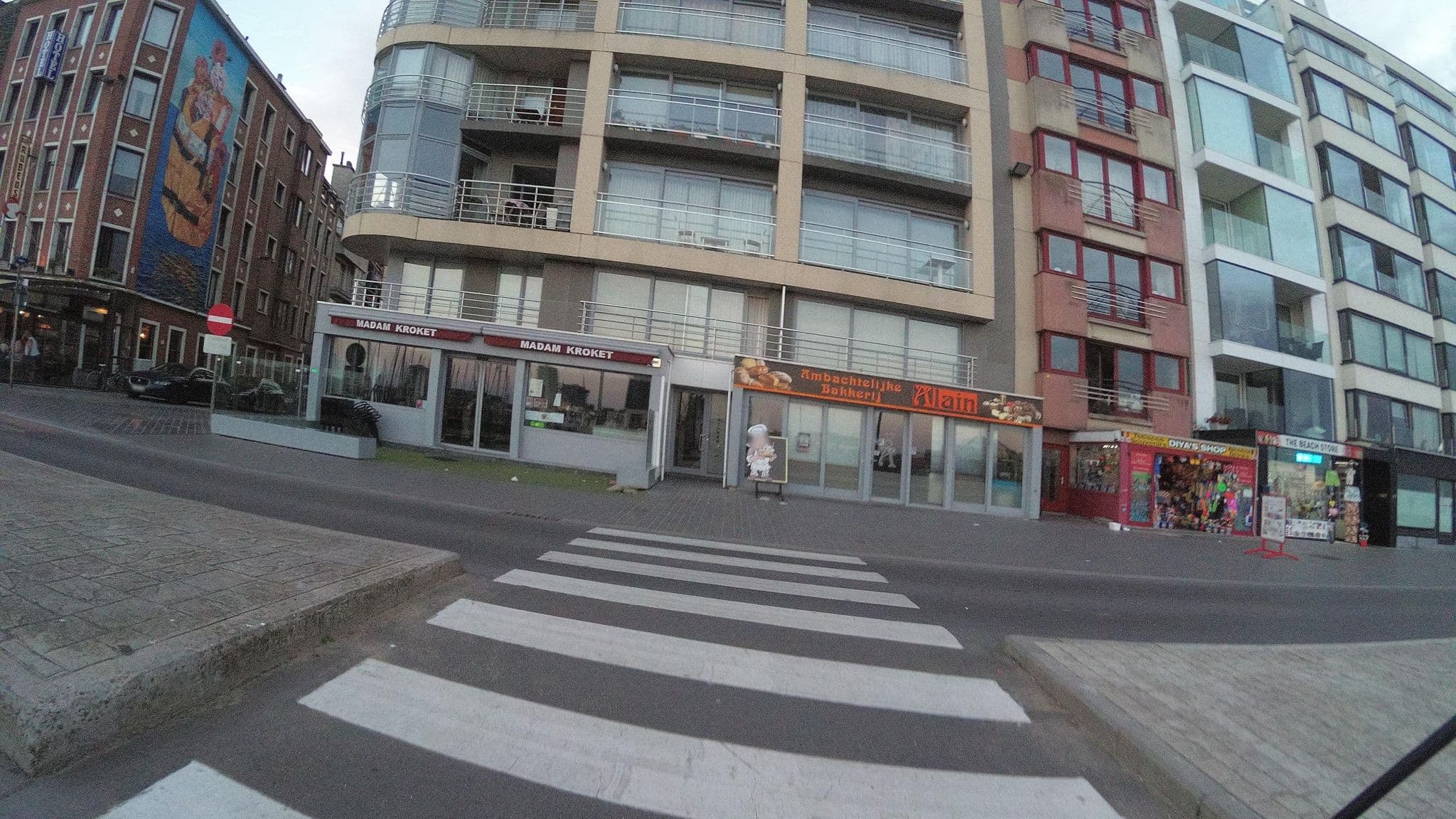 Street view near Hotel Ter Kade, Ostend — © teddy73 (CC BY-SA · Mapillary)