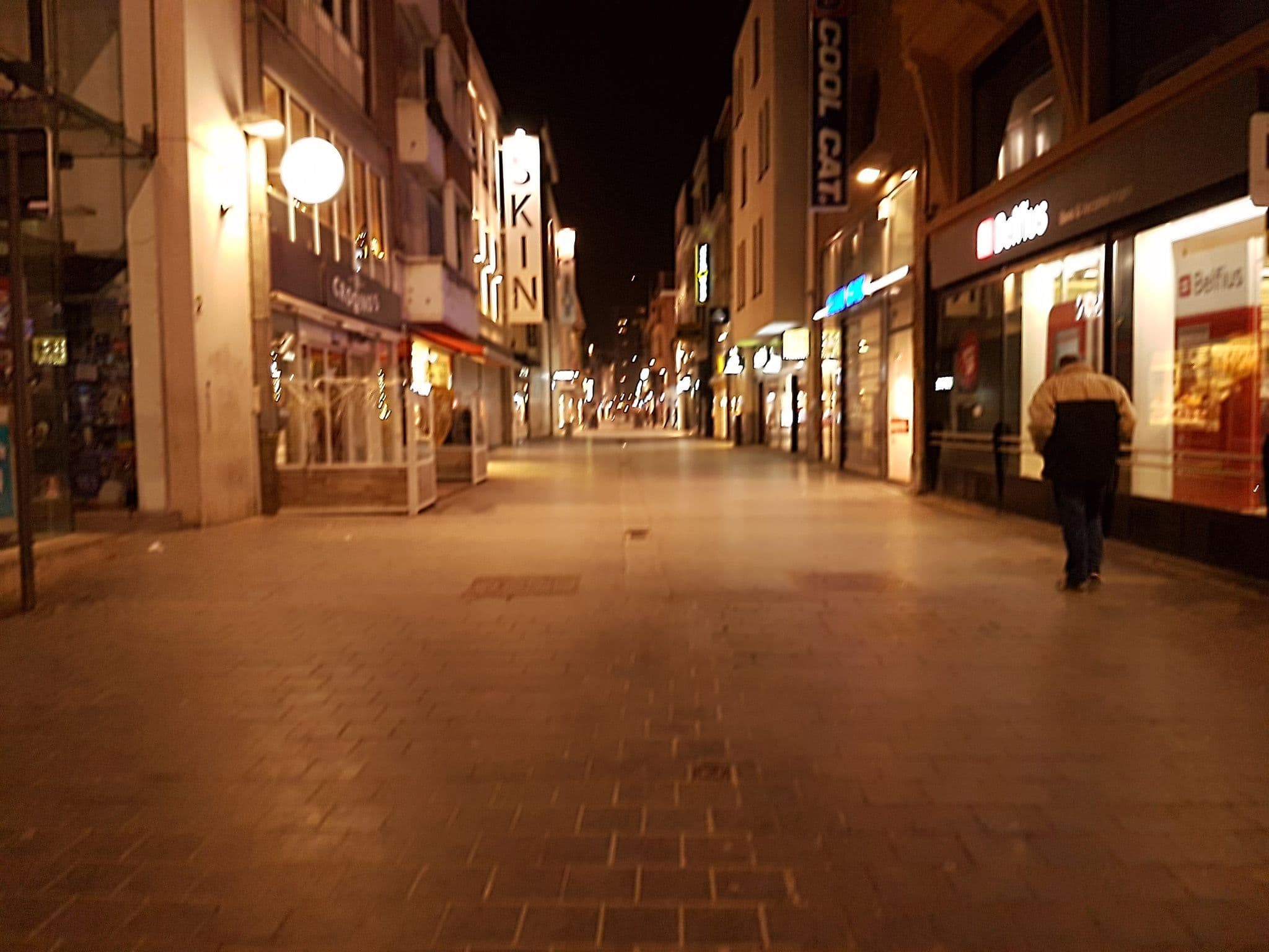 Street view near Rousseau-Deswelgh/E, Ostend — © filipc (CC BY-SA · Mapillary)