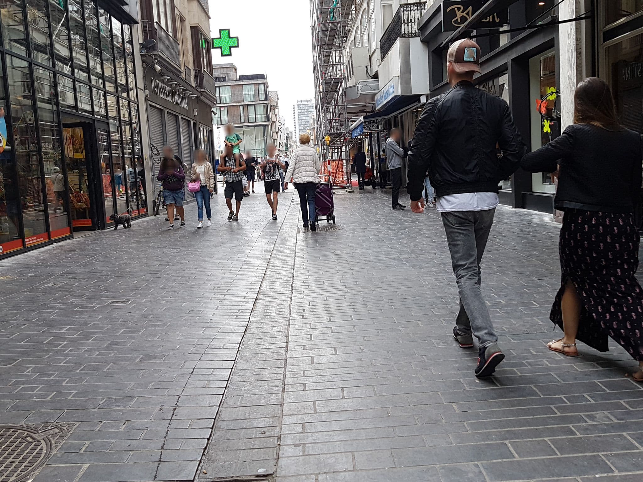 Street view near Hotel Albert II, Ostend — © filipc (CC BY-SA · Mapillary)
