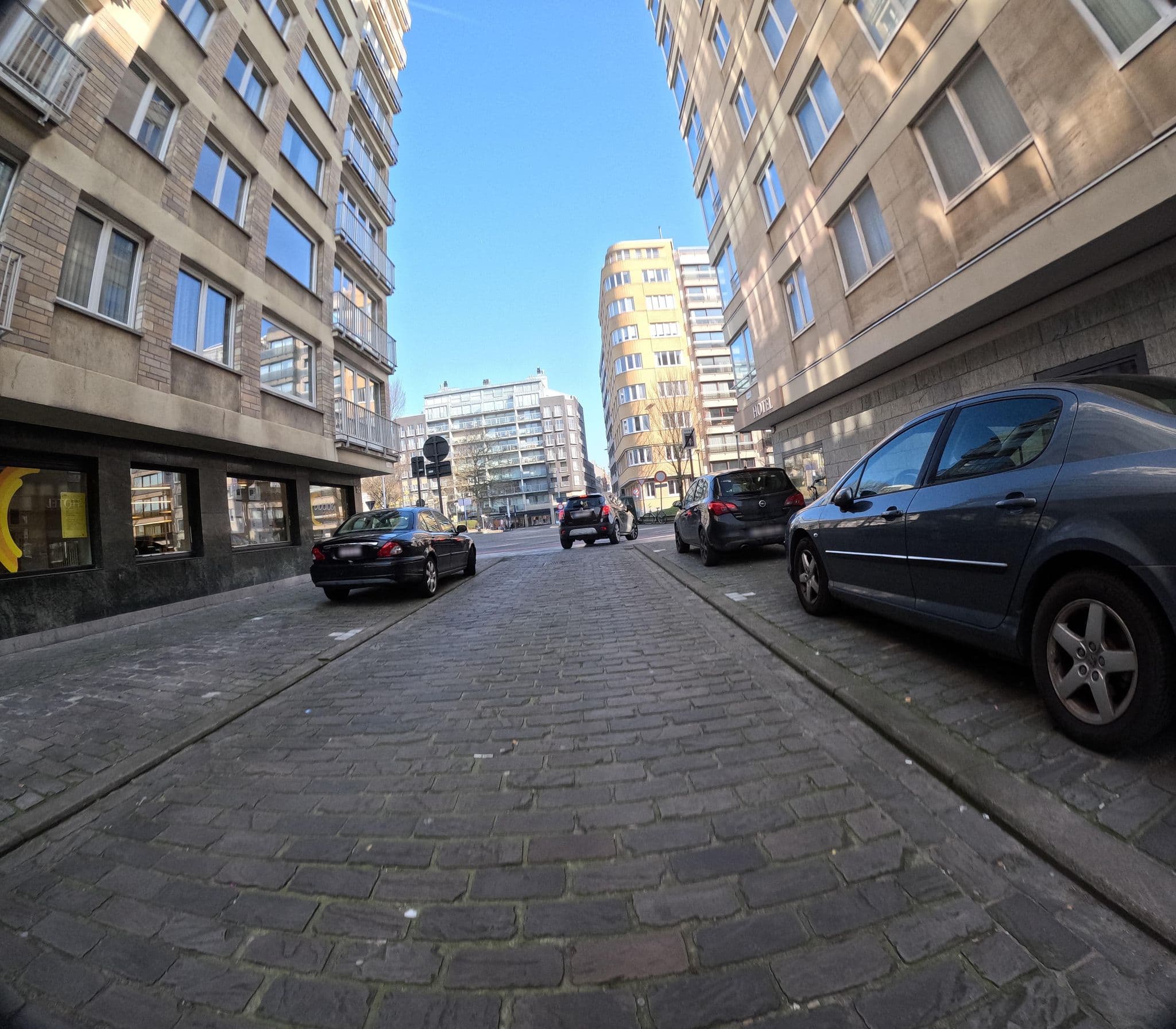 Street view near Ramada Room 261 🌴, Ostend — © filipc (CC BY-SA · Mapillary)