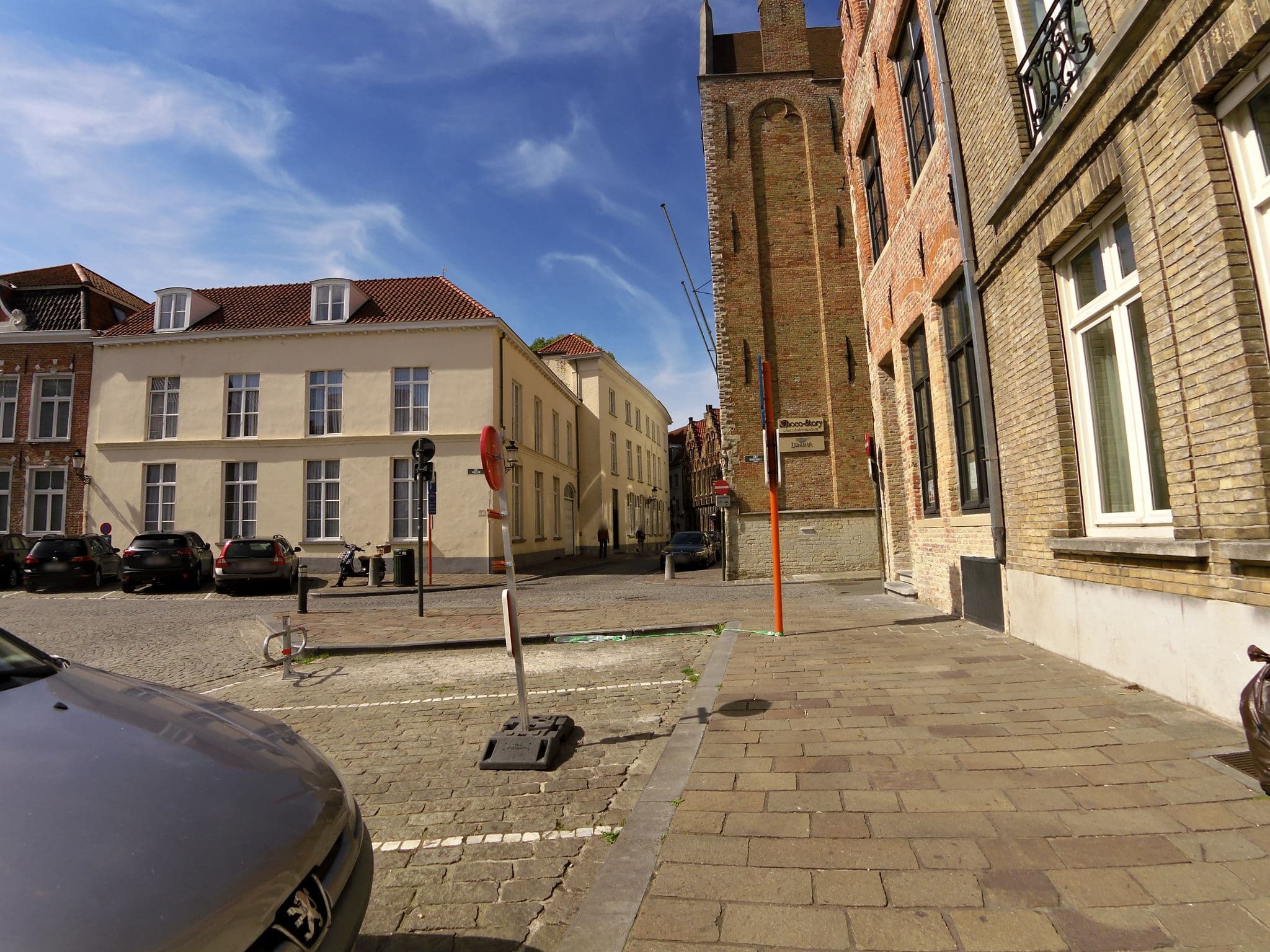 Street view near Sint-Leo Hemelsdaele Internaten Vestiging Hemelsdaele, Brugge — © zors1843 (CC BY-SA · Mapillary)