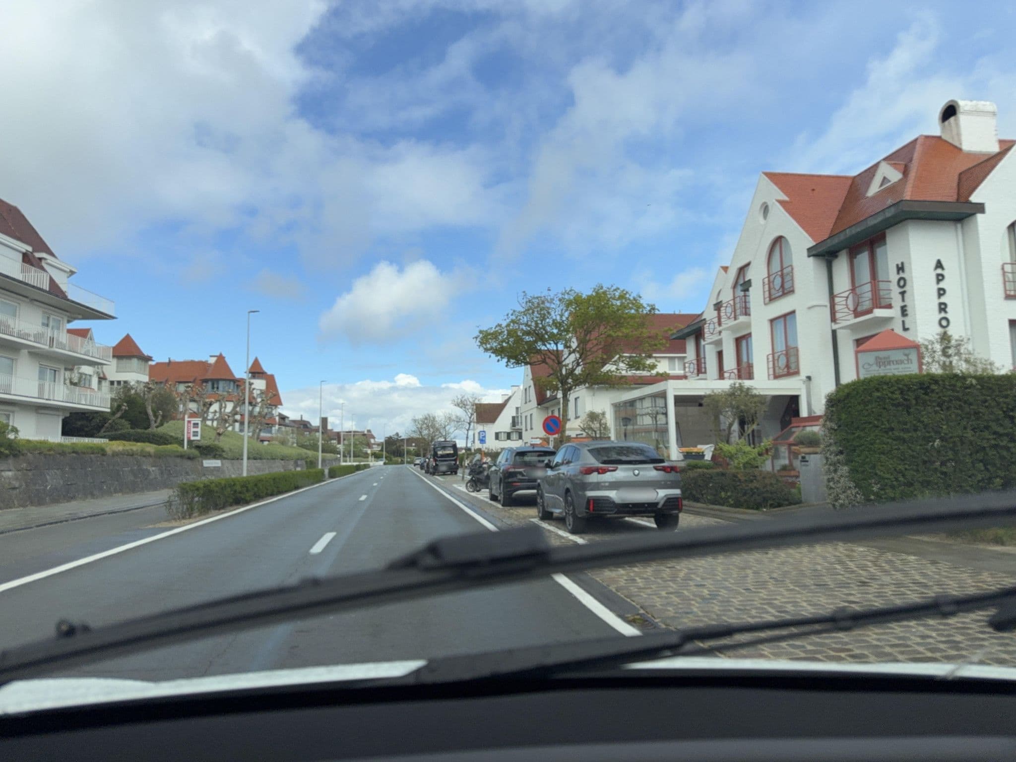 Street view near Hotel Approach, Knokke — © ottor (CC BY-SA · Mapillary)