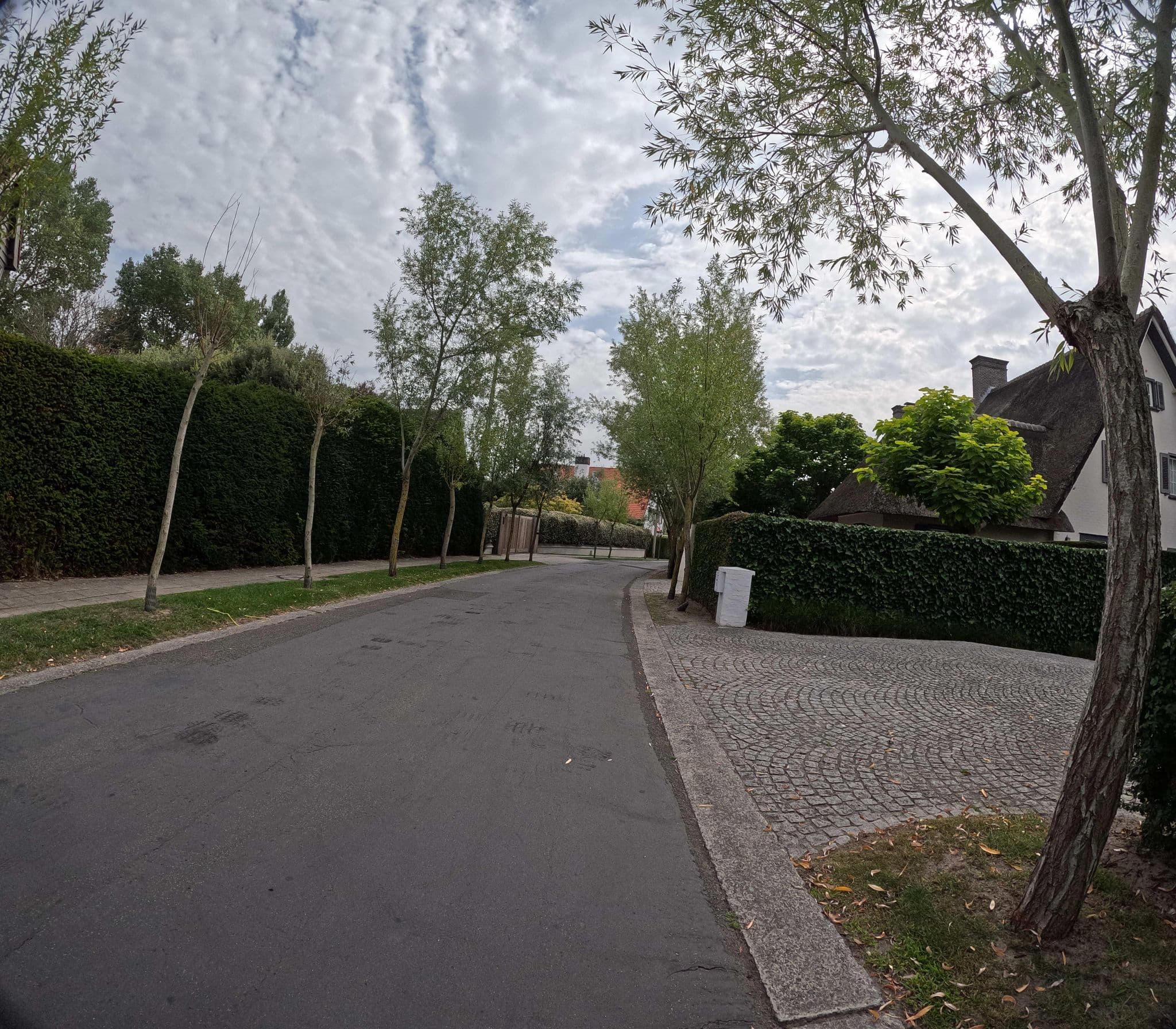 Street view near Batcave, Knokke — © filipc (CC BY-SA · Mapillary)