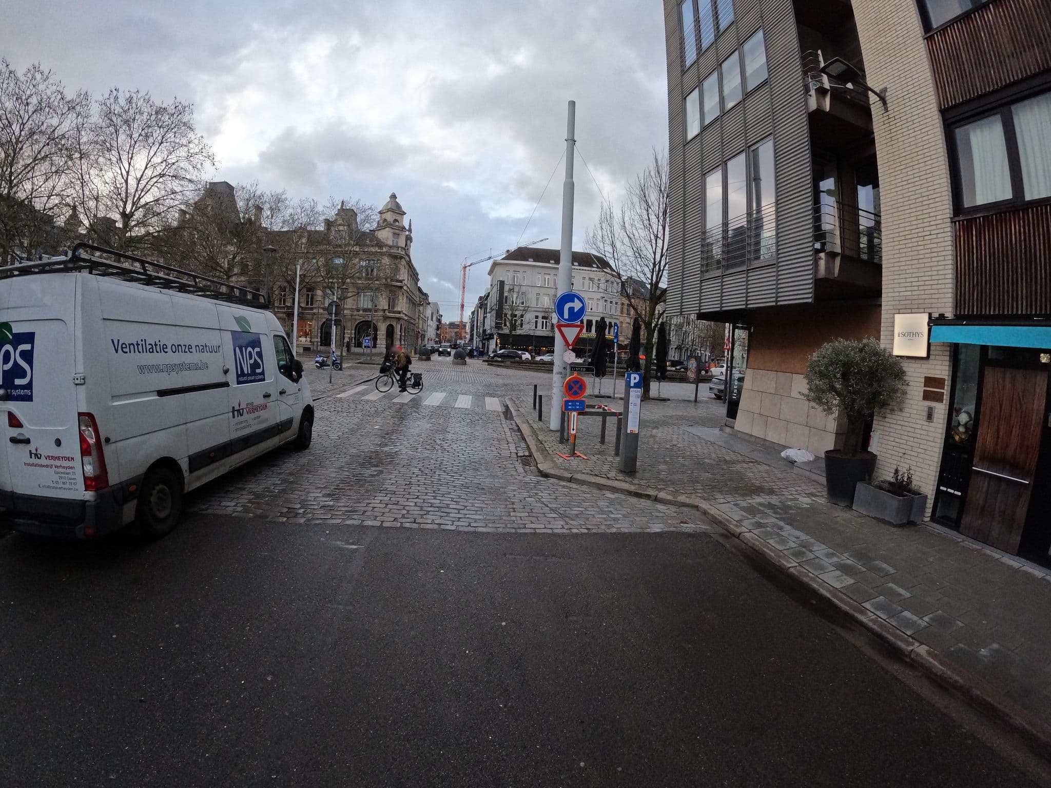 Street view near suite aux anges, Antwerp — © koninklijke (CC BY-SA · Mapillary)