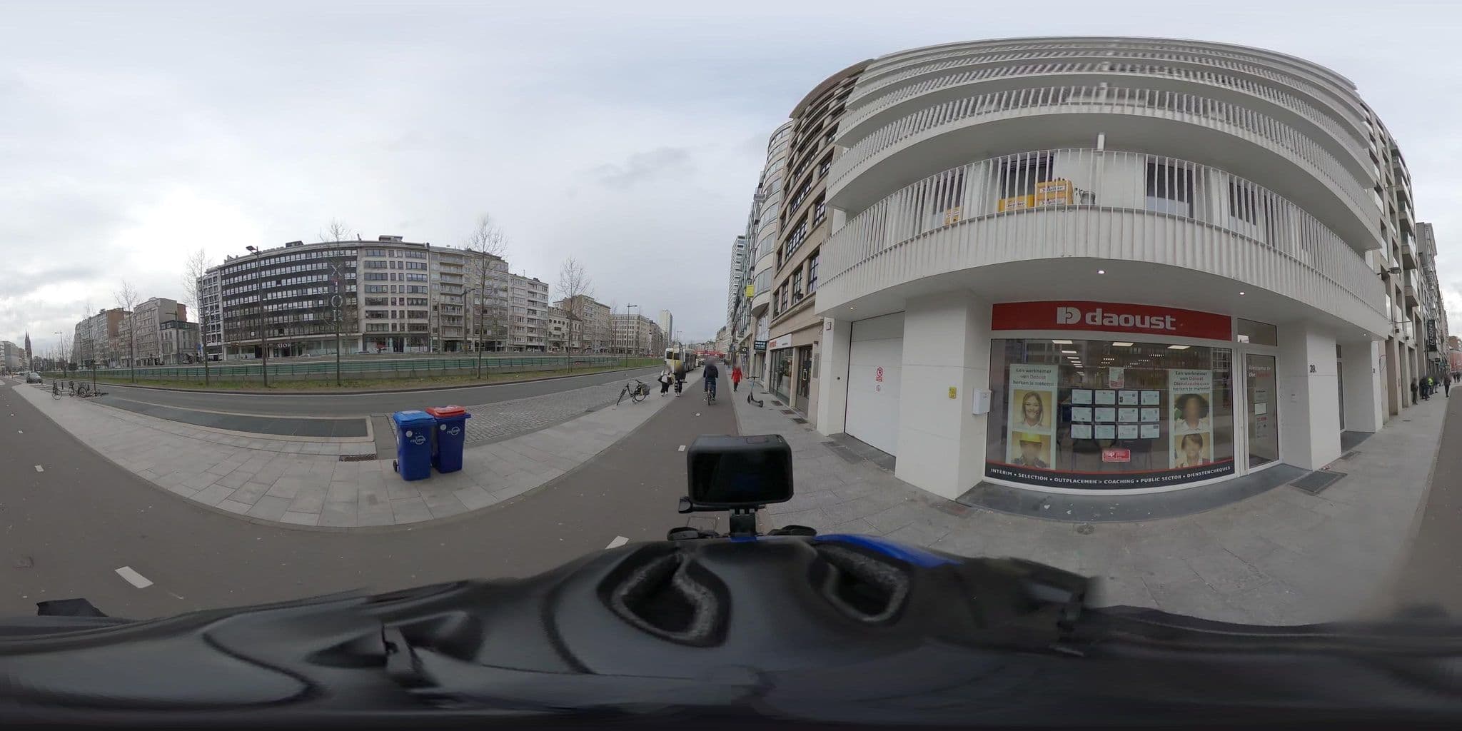 Street view near YAYS Opera, Antwerp — © konink360 (CC BY-SA · Mapillary)