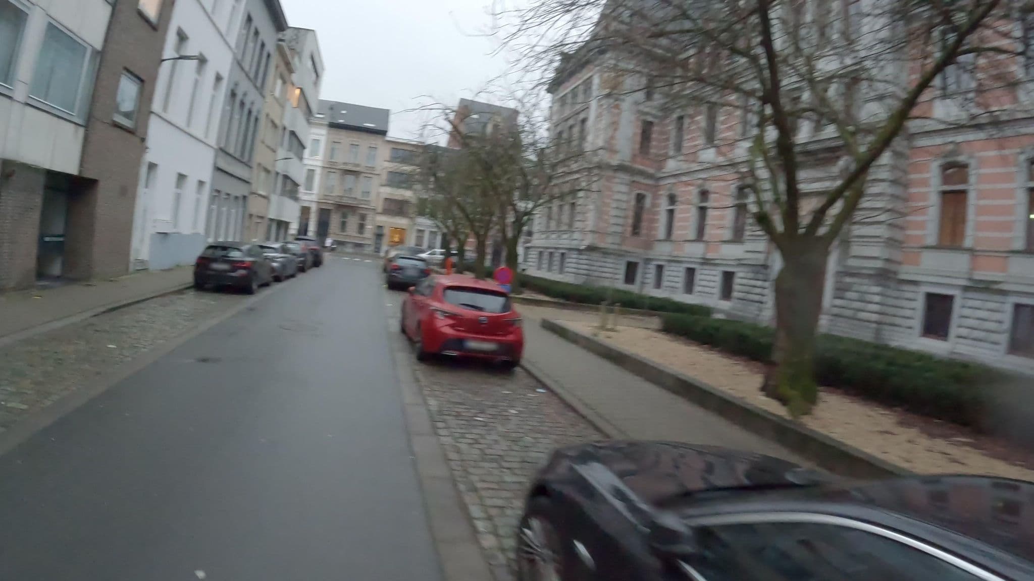 Street view near B&B Aan De Leien, Antwerp — © koninklijke (CC BY-SA · Mapillary)