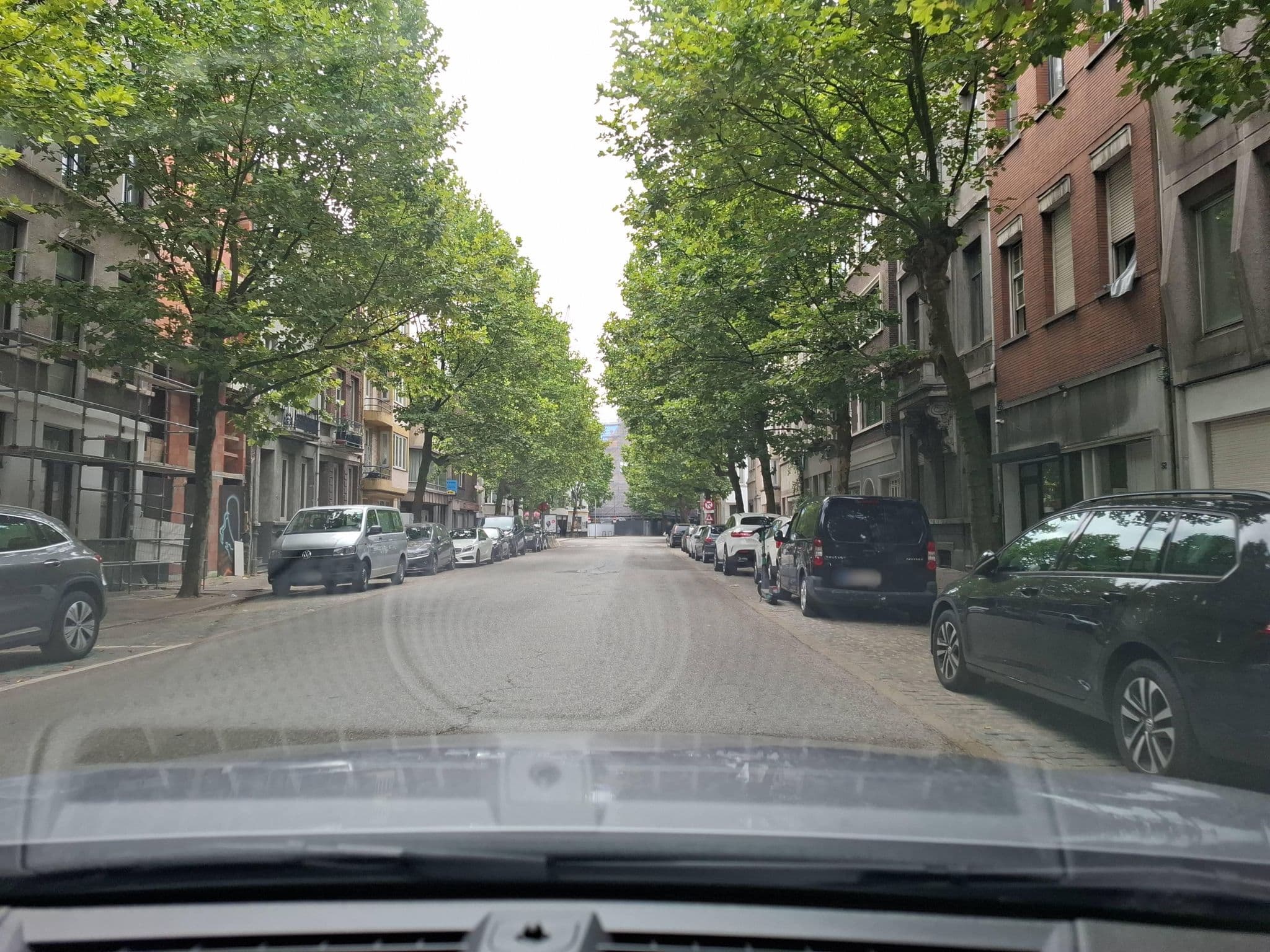 Street view near Canterbury hotel, Antwerp — © masterofnoroad (CC BY-SA · Mapillary)
