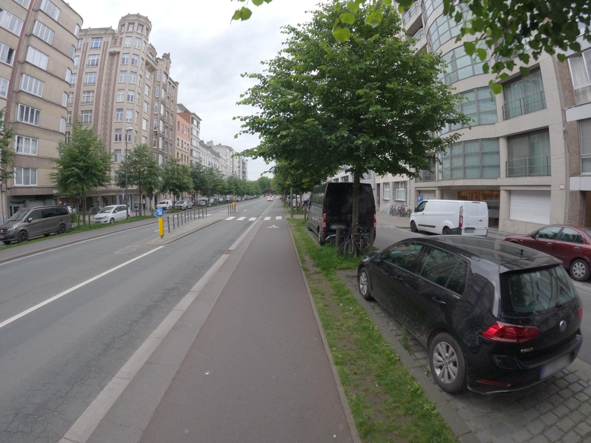 Street view near The Plaza Hotel Back Office, Borgerhout — © koninklijke (CC BY-SA · Mapillary)