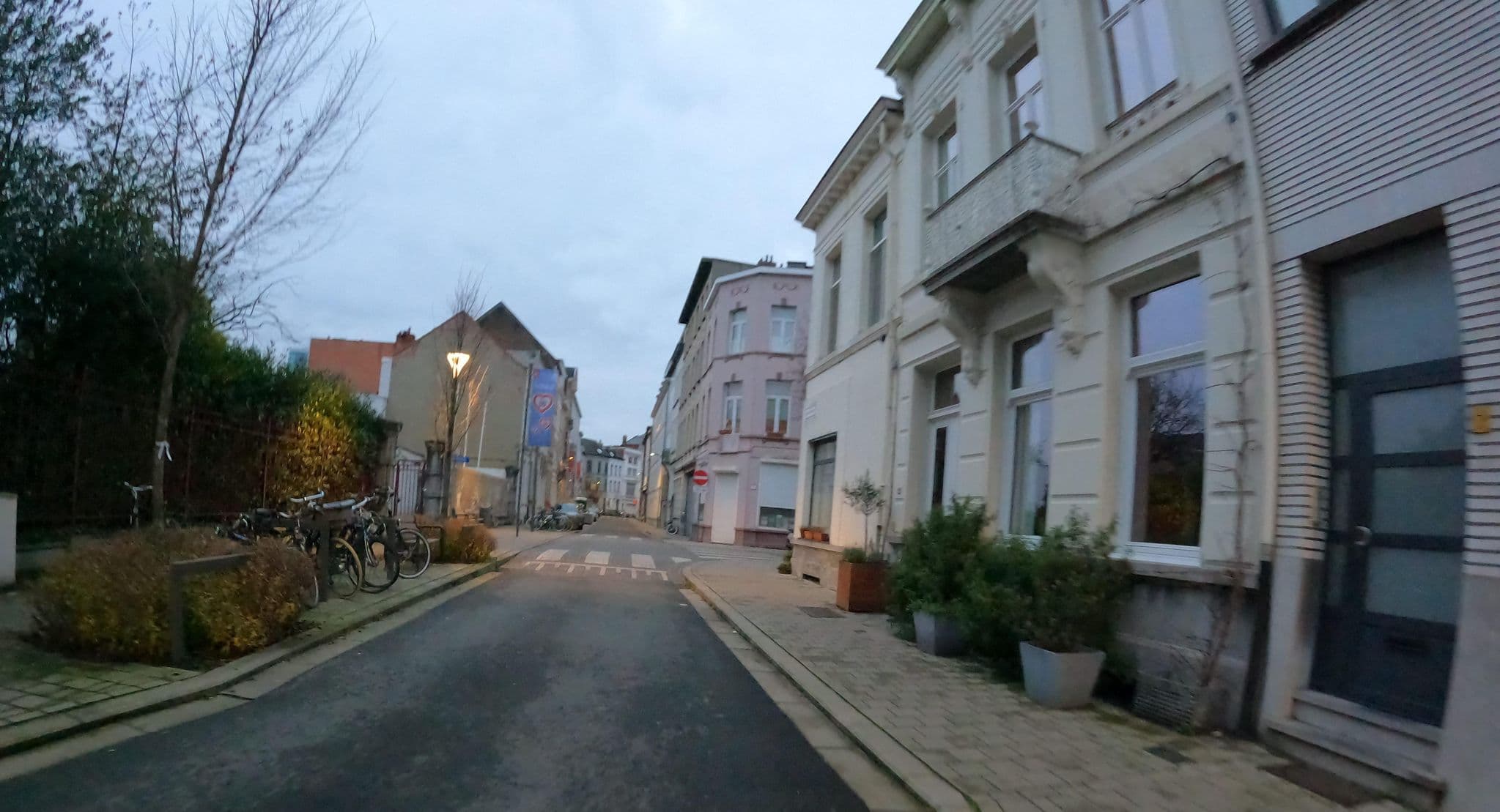 Street view near Stevens/Greta, Antwerp — © koninklijke (CC BY-SA · Mapillary)