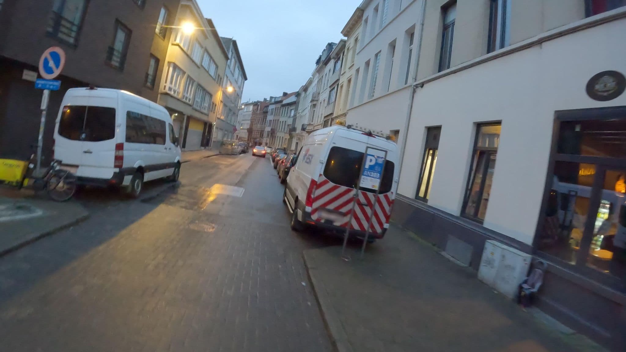 Street view near Leen's logeerbed 🦄, Borgerhout — © koninklijke (CC BY-SA · Mapillary)