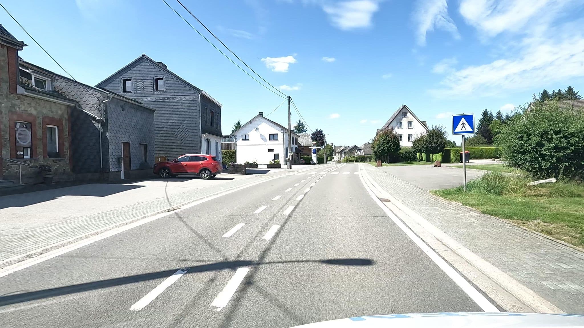 Street view near Résidence Maxime, Robertville — © vinisa (CC BY-SA · Mapillary)