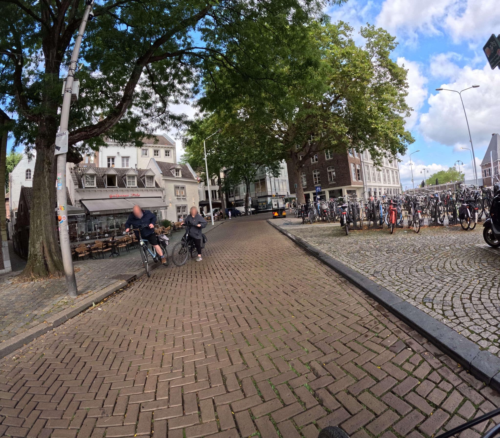 Street view near L'ogée Maastricht, Maastricht — © madel (CC BY-SA · Mapillary)