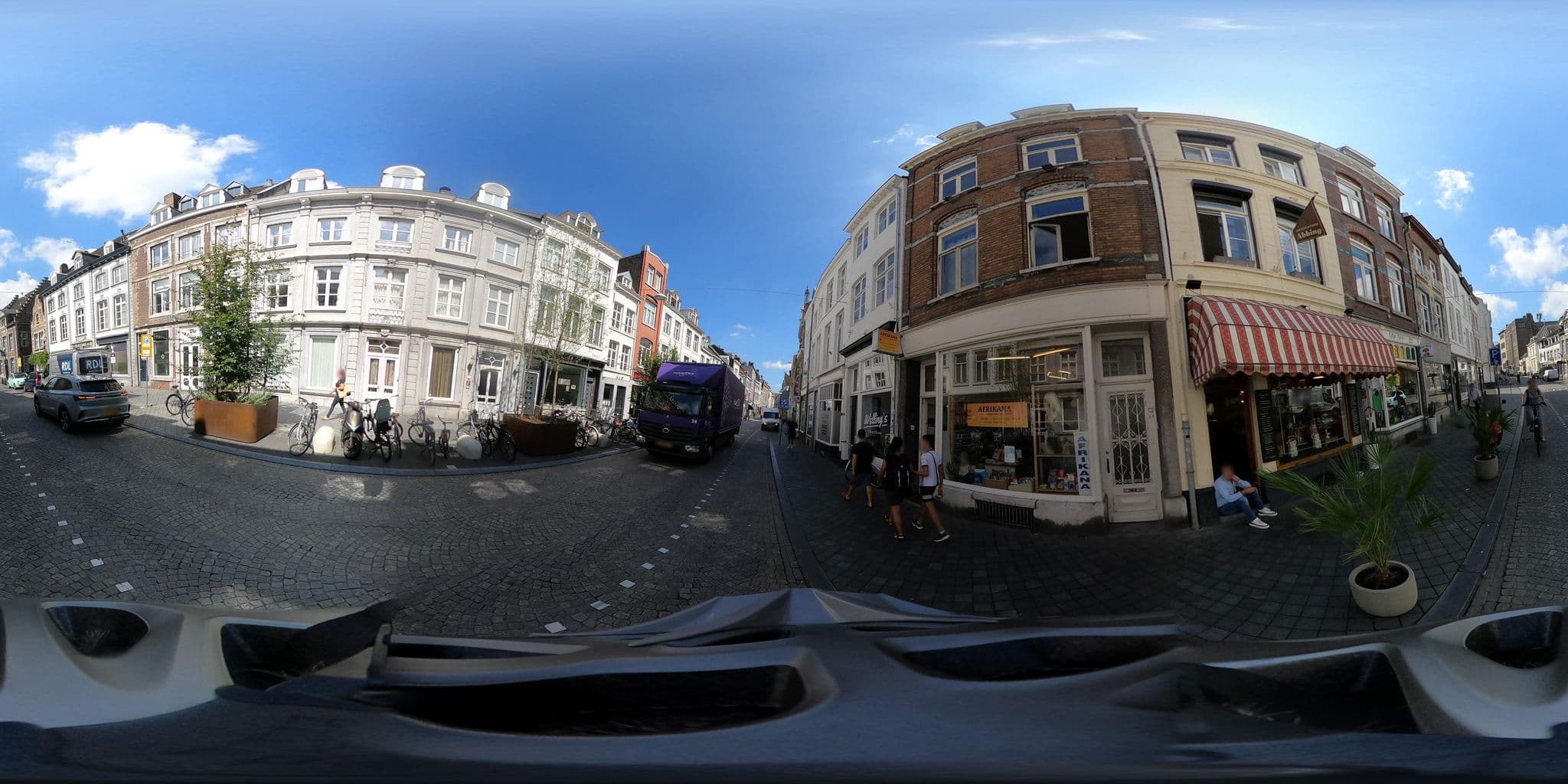 Street view near Sandton Hotel Pillows, Maastricht — © Eebie (CC BY-SA · Mapillary)