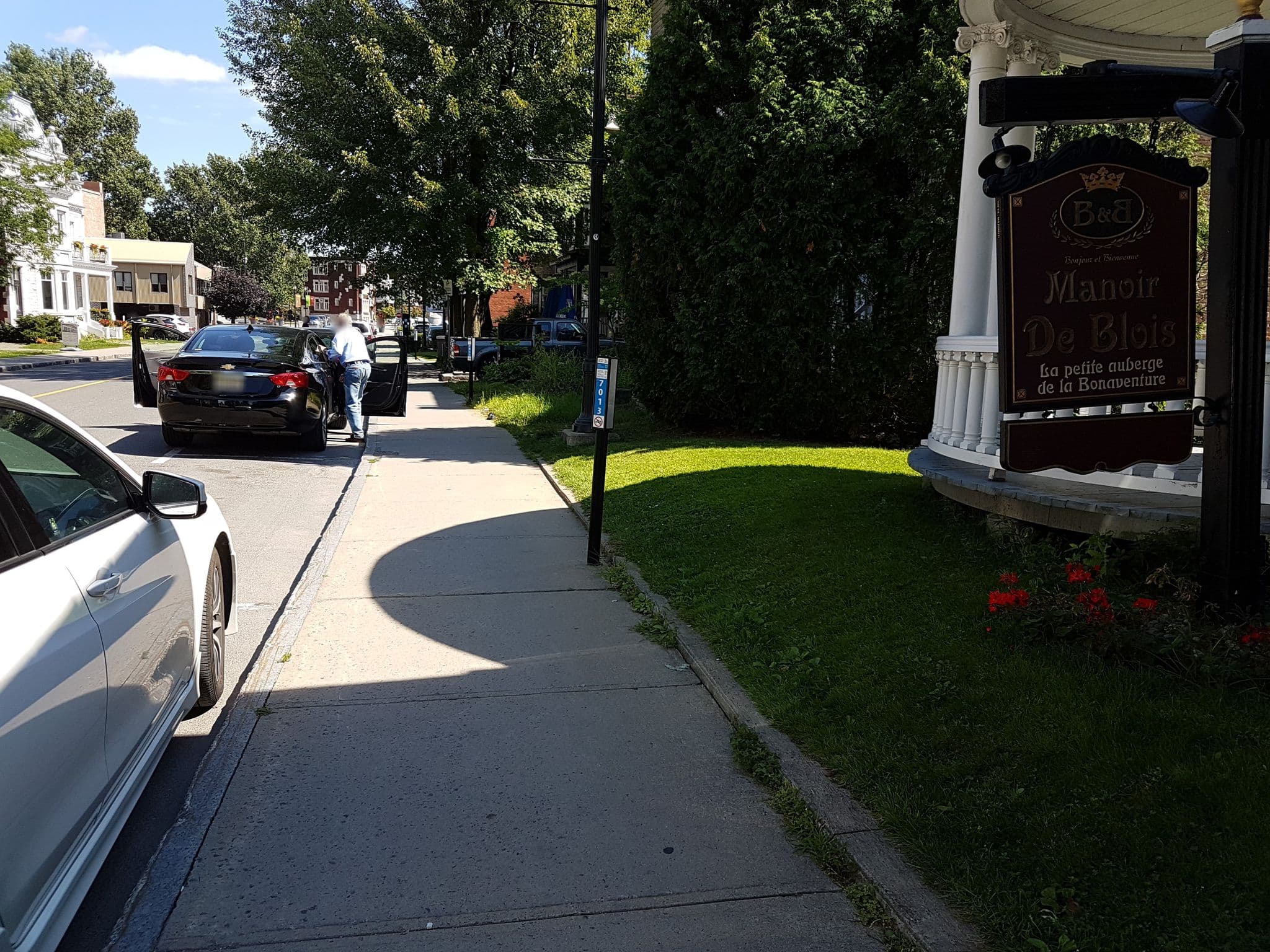 Street view near Manoir De Blois, Trois-Rivières — © jopparn (CC BY-SA · Mapillary)