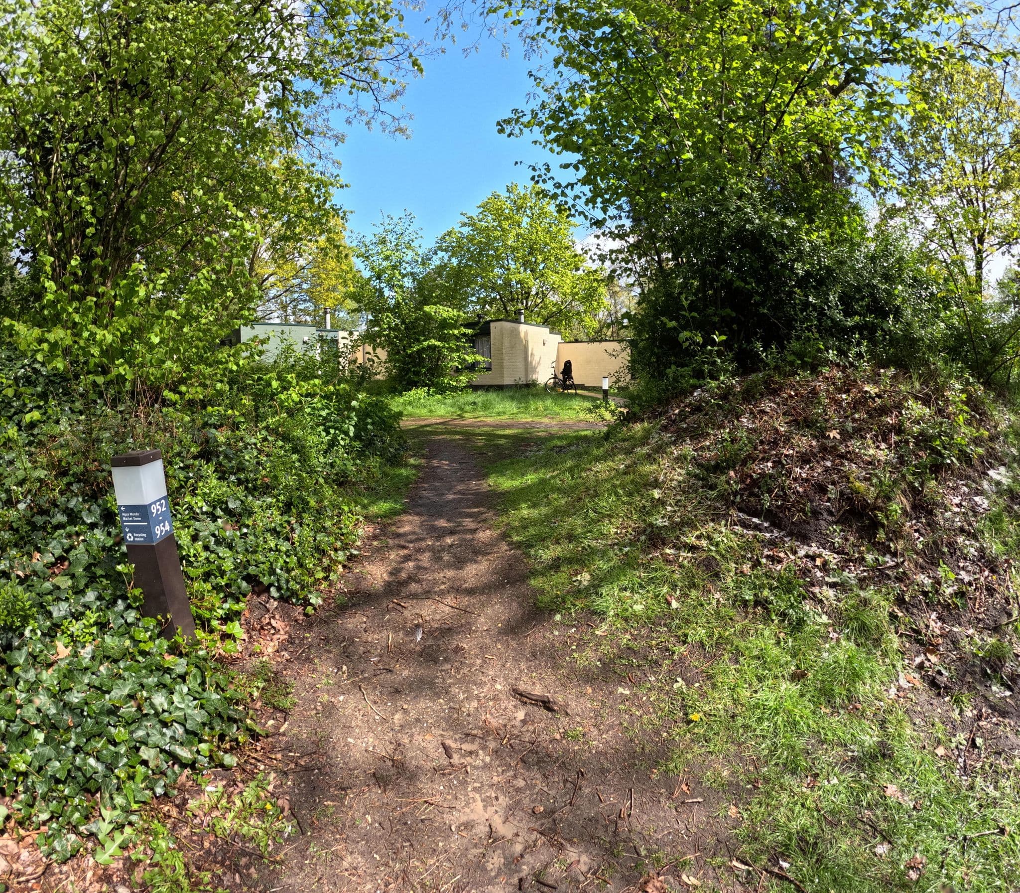 Street view near centerparcs kempervernnen cottage  755.   949, Westerhoven — © tjorim (CC BY-SA · Mapillary)