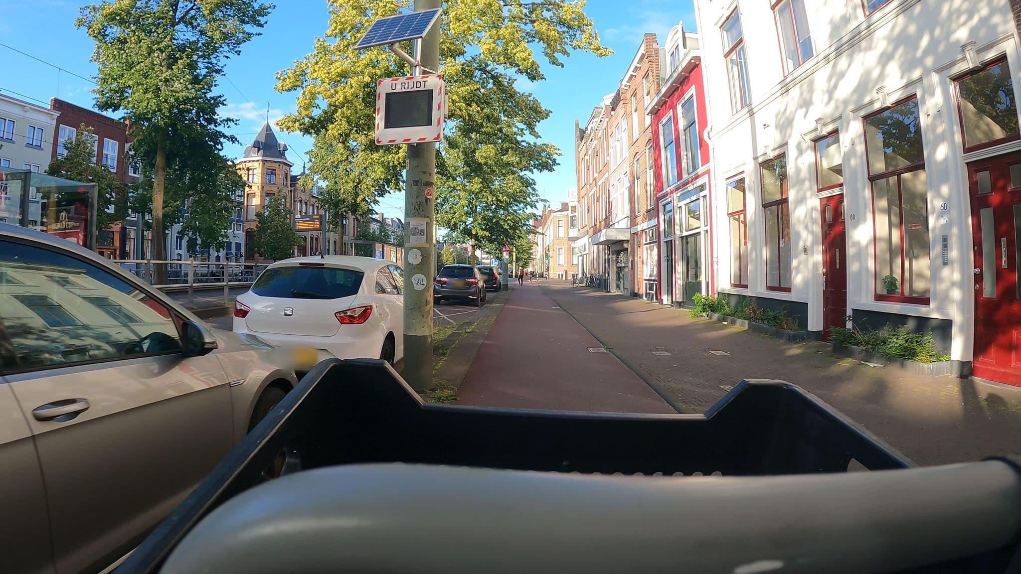 Street view near Prinsegracht Comfort Appartement, The Hague — © ofalvai (CC BY-SA · Mapillary)