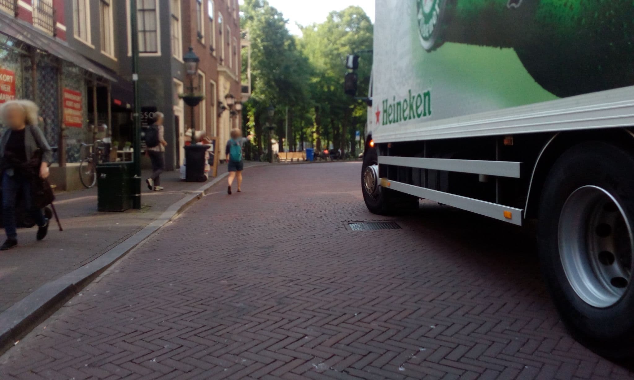 Street view near Hotel Des Indes, The Hague — © micmin1972 (CC BY-SA · Mapillary)