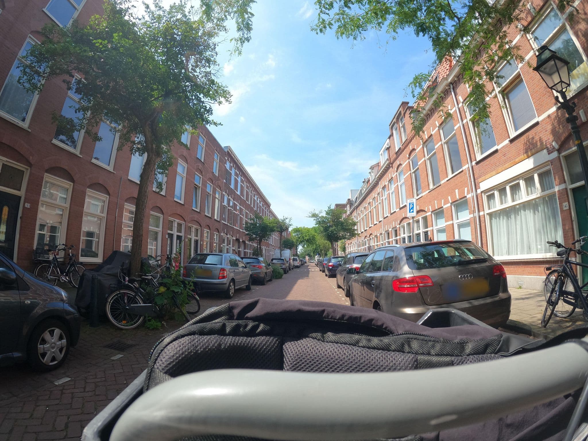 Street view near Bed met breakfast, The Hague — © ofalvai (CC BY-SA · Mapillary)