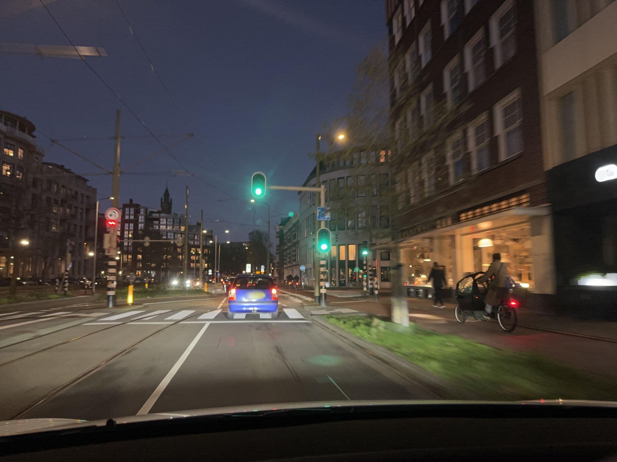 Street view near EcoCourtGraden Hotel, The Hague — © ottor (CC BY-SA · Mapillary)