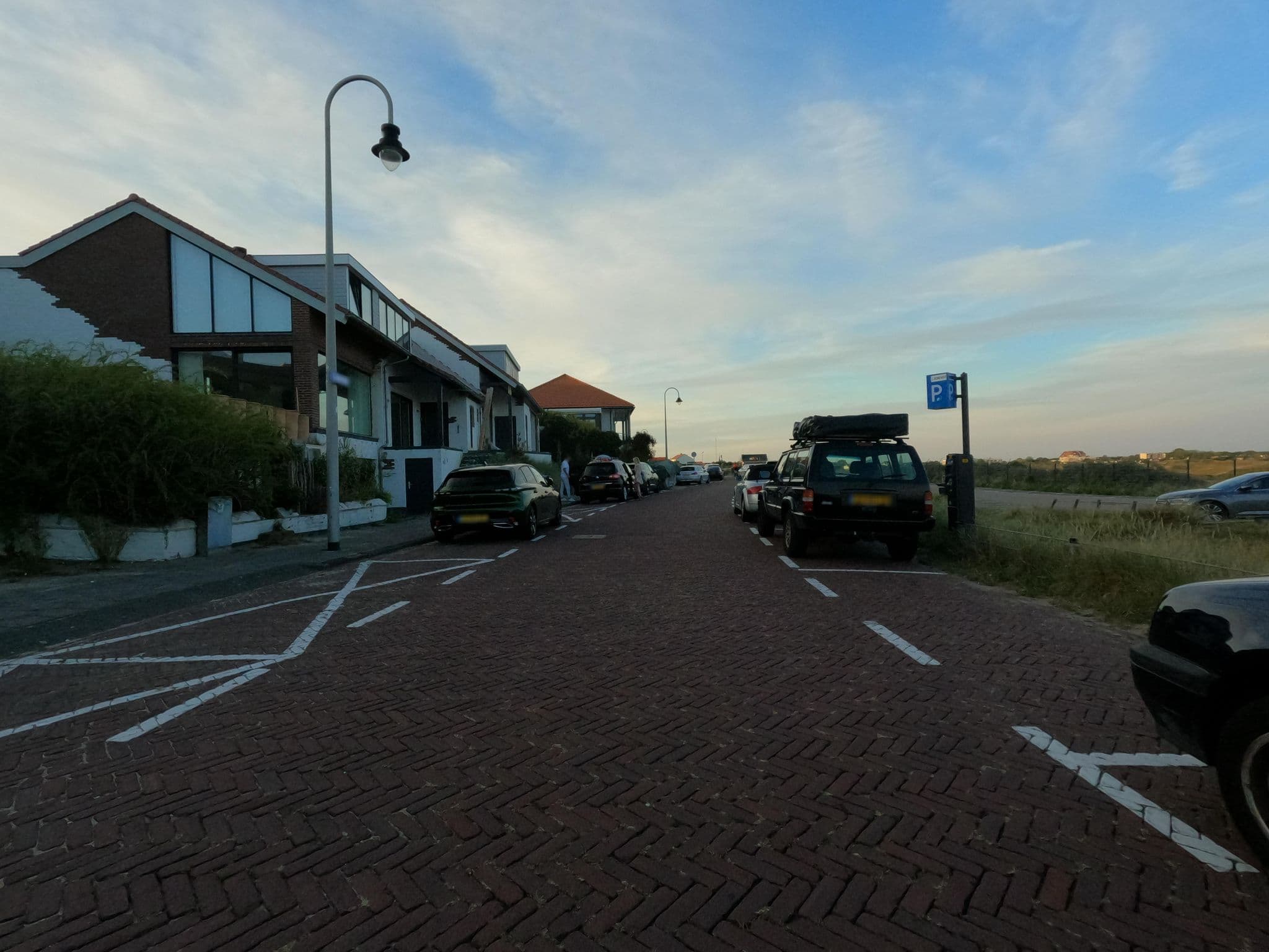 Street view near Duinenzee Appartementen, Zandvoort — © hektor1989 (CC BY-SA · Mapillary)